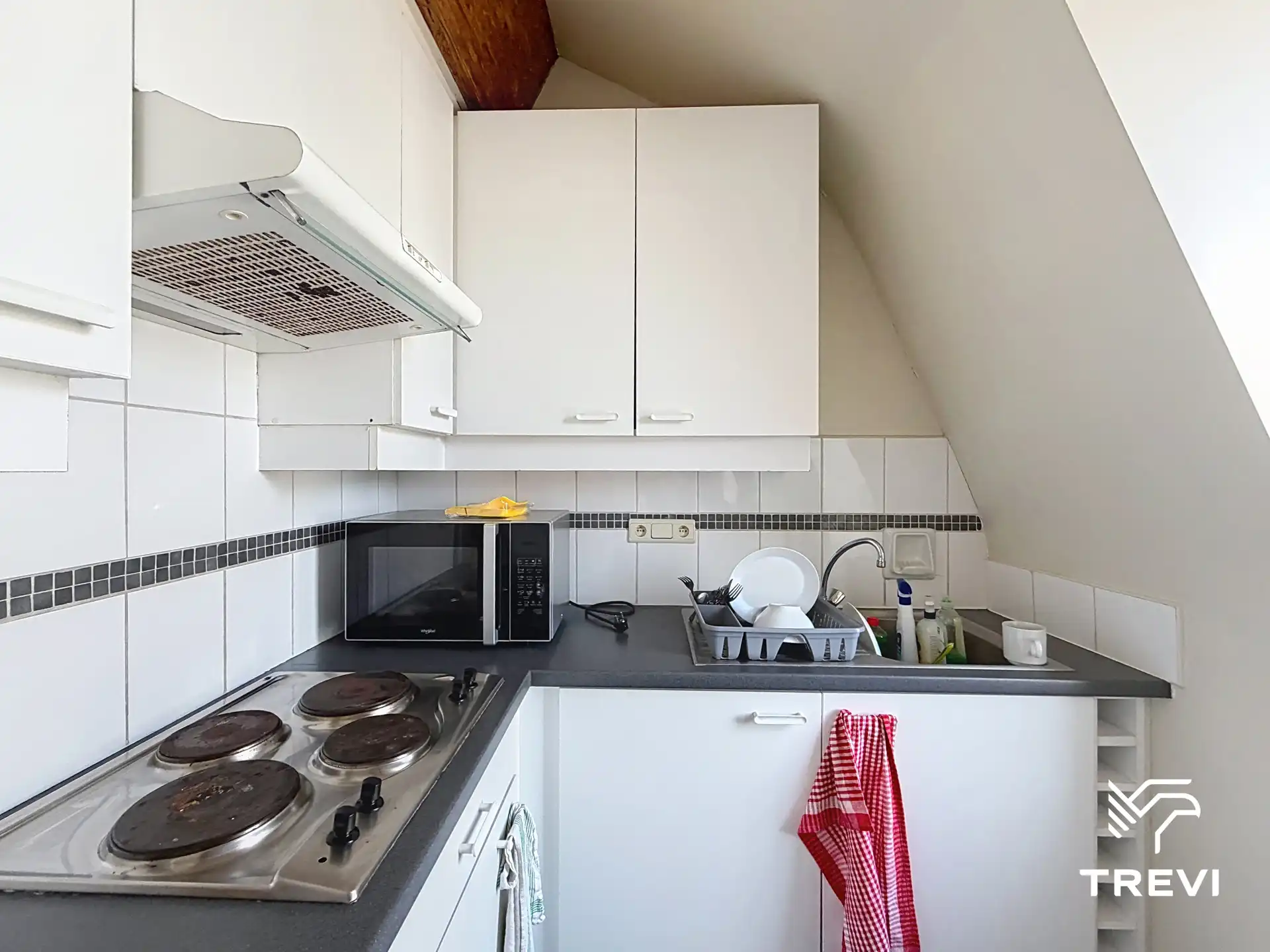 BRUSSEL – 1-slaapkamerappartement nabij de Europese wijk! foto 4