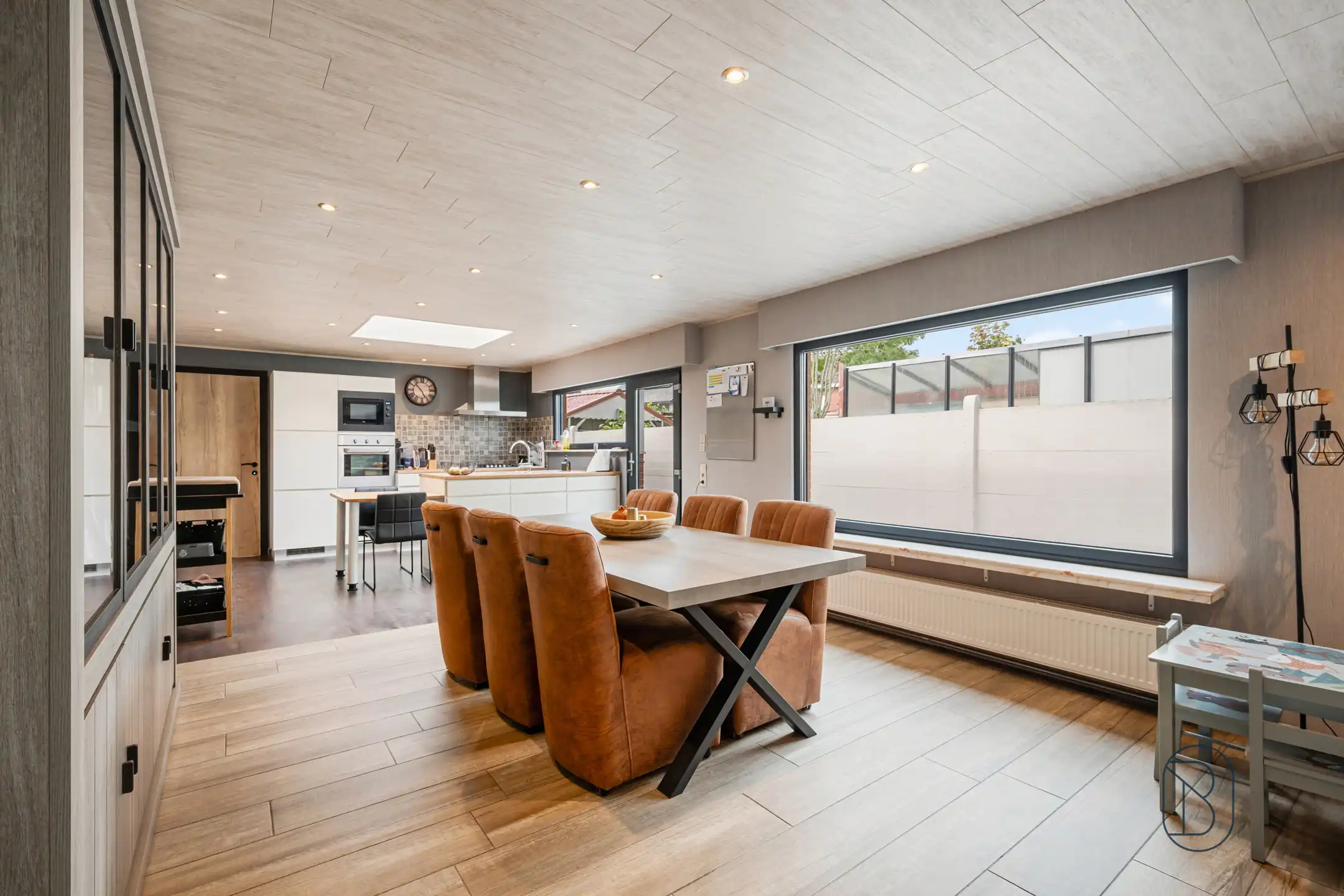 Ruime gezinswoning met 4 slk, zonnige tuin en garage foto 8