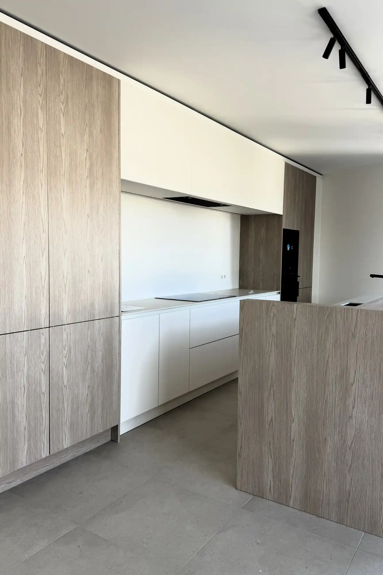 Exclusieve penthouse in residentie Klaver met luxe, ruimte en zon in het hart van Lummen foto 2