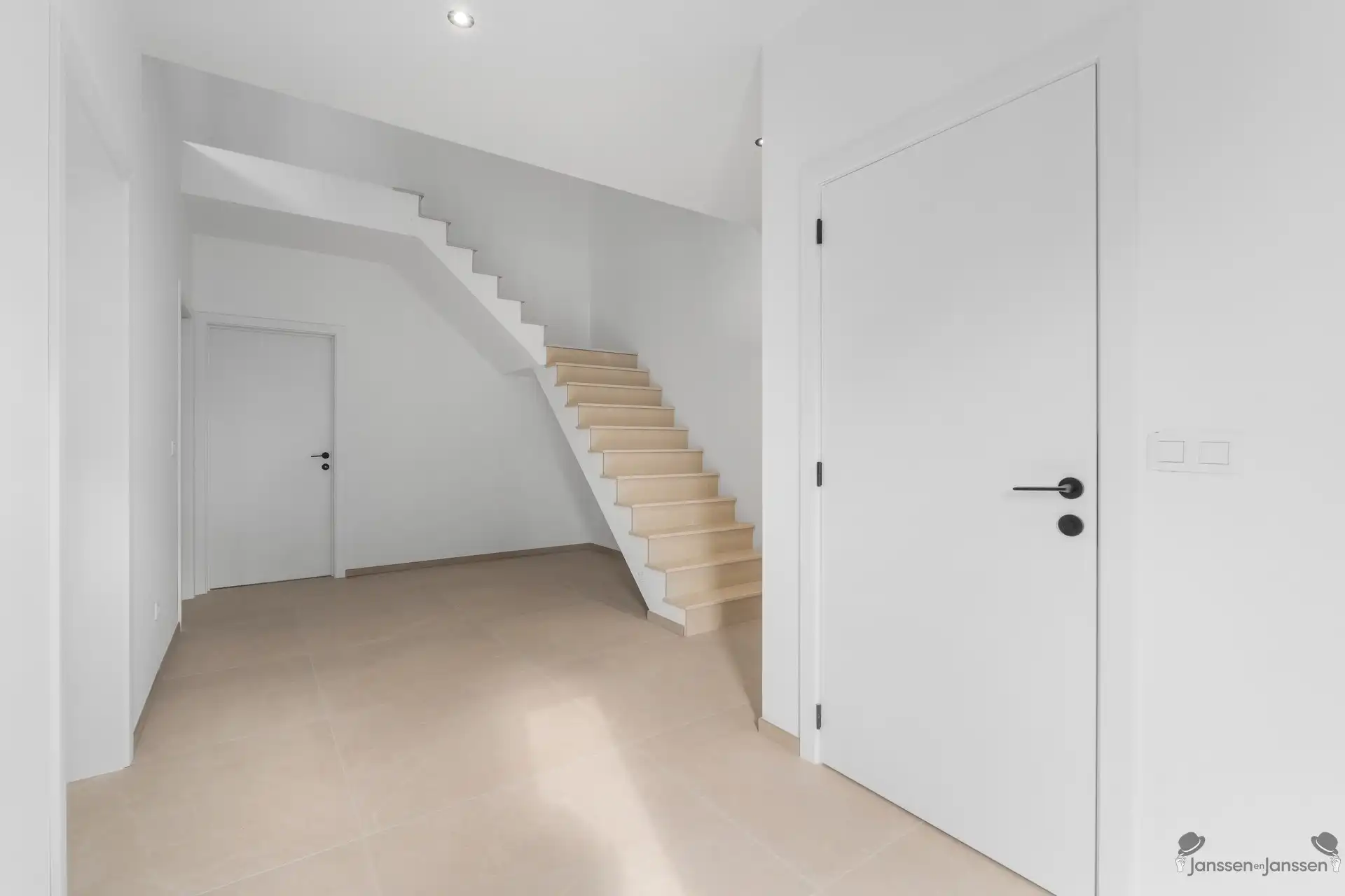 Te Huur - Ruime HO nieuwbouwwoning met 3 (+1) slpk en tuin foto 7