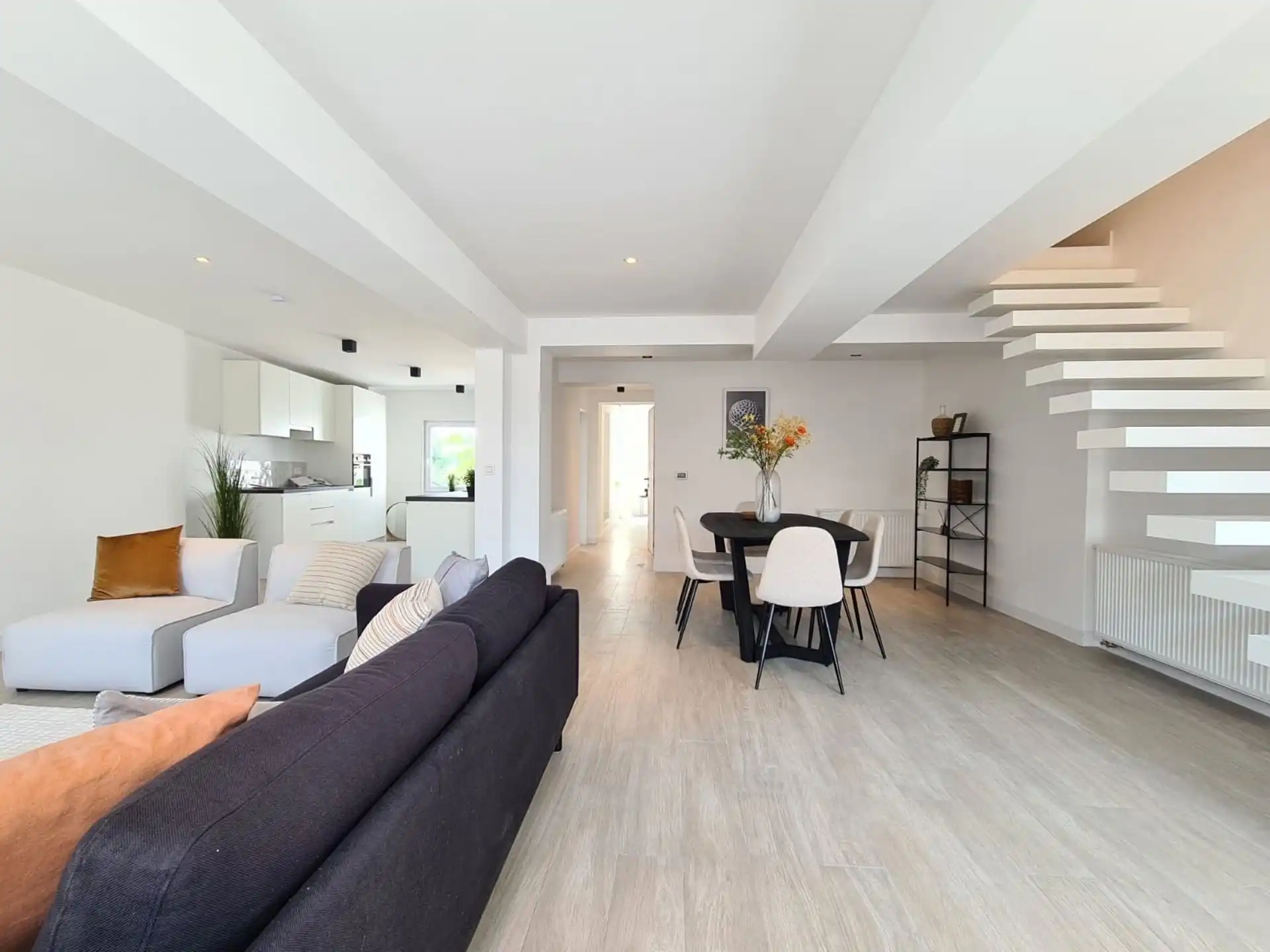 Topgelegen appartement met 3 slaapkamers en 2 badkamers  foto 4