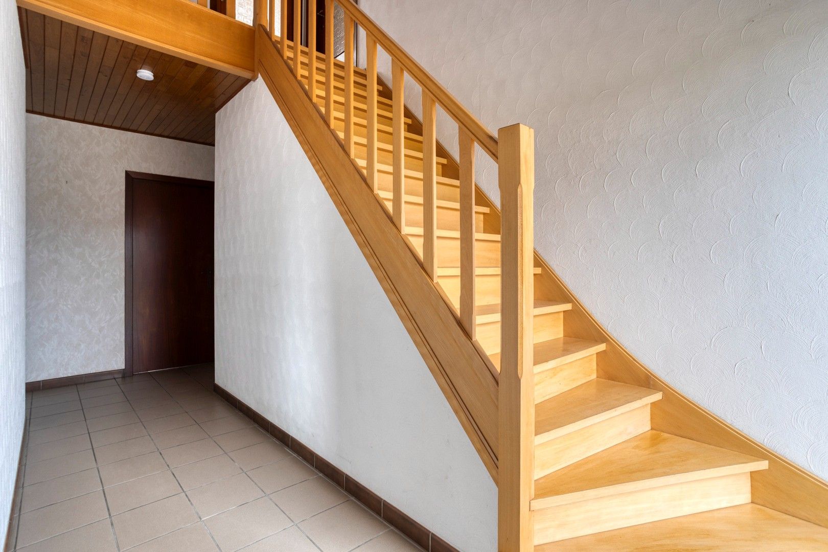 Alleenstaande woning met grote tuin en weiland op 3.846 m² foto 10