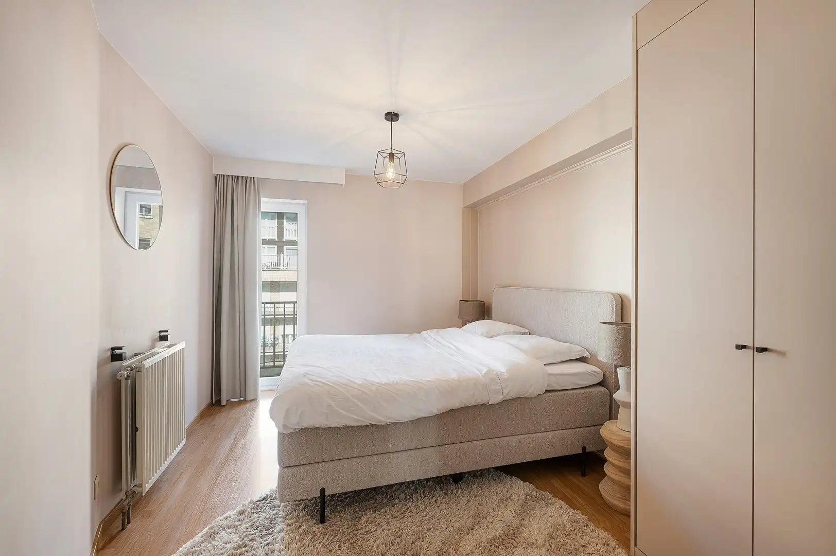 Ruim 2-slaapkamerappartement met twee terrassen nabij de zee. foto 20