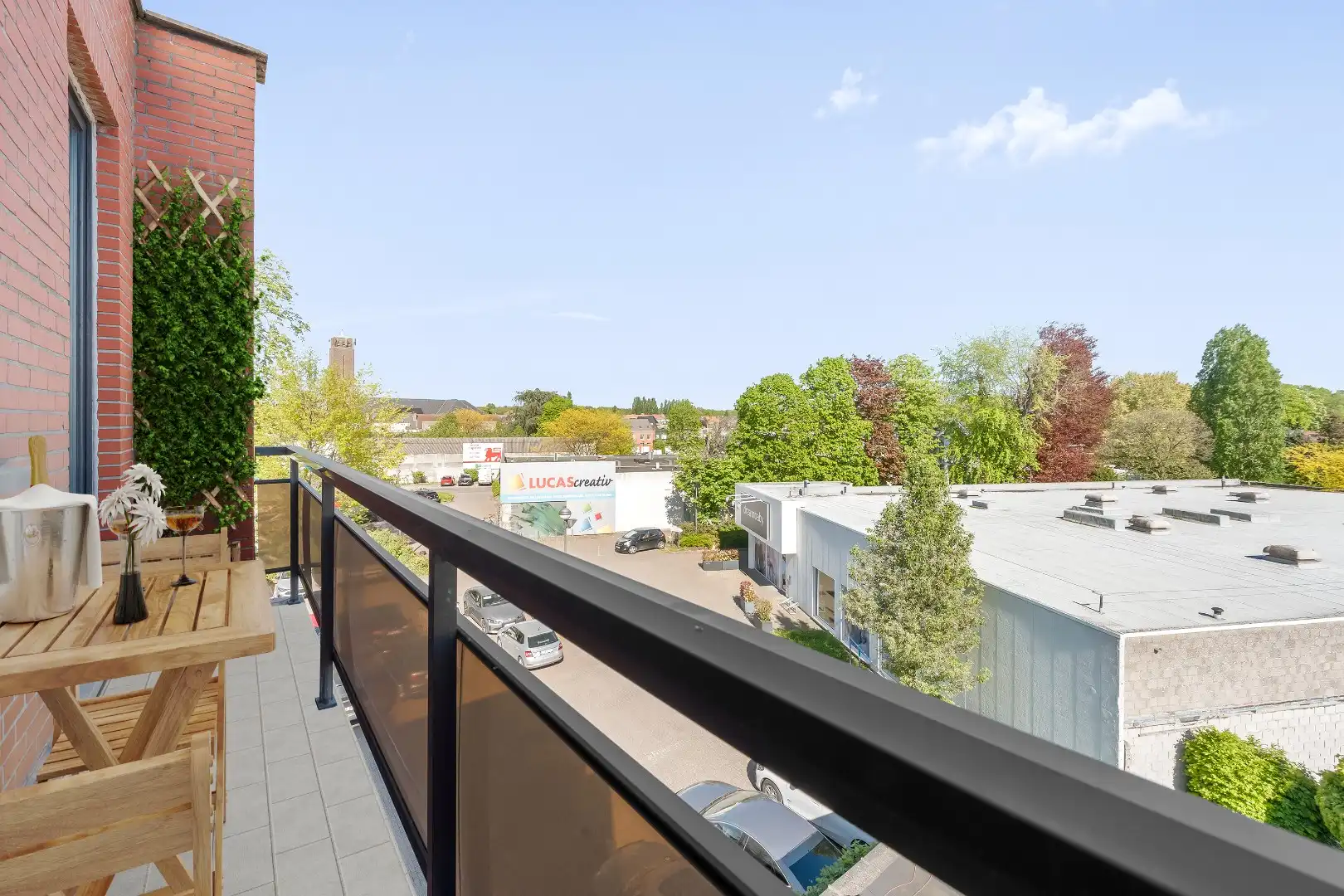 Stijlvol gerenoveerd appartement met 2 terrassen foto 13