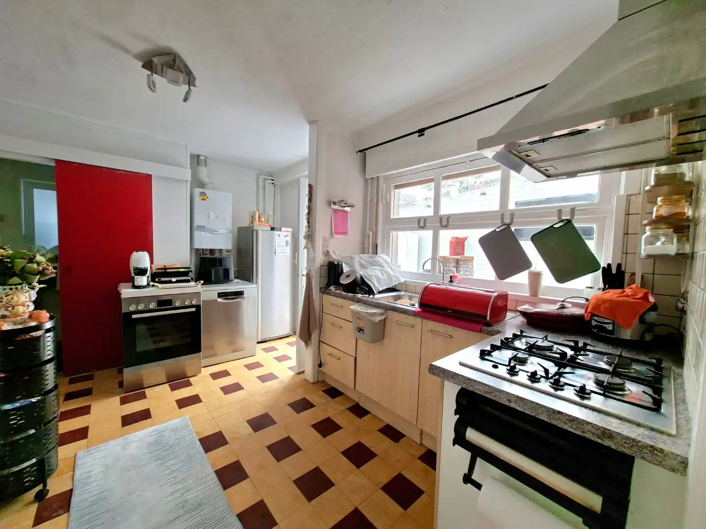 Ruime woning met garage foto 6