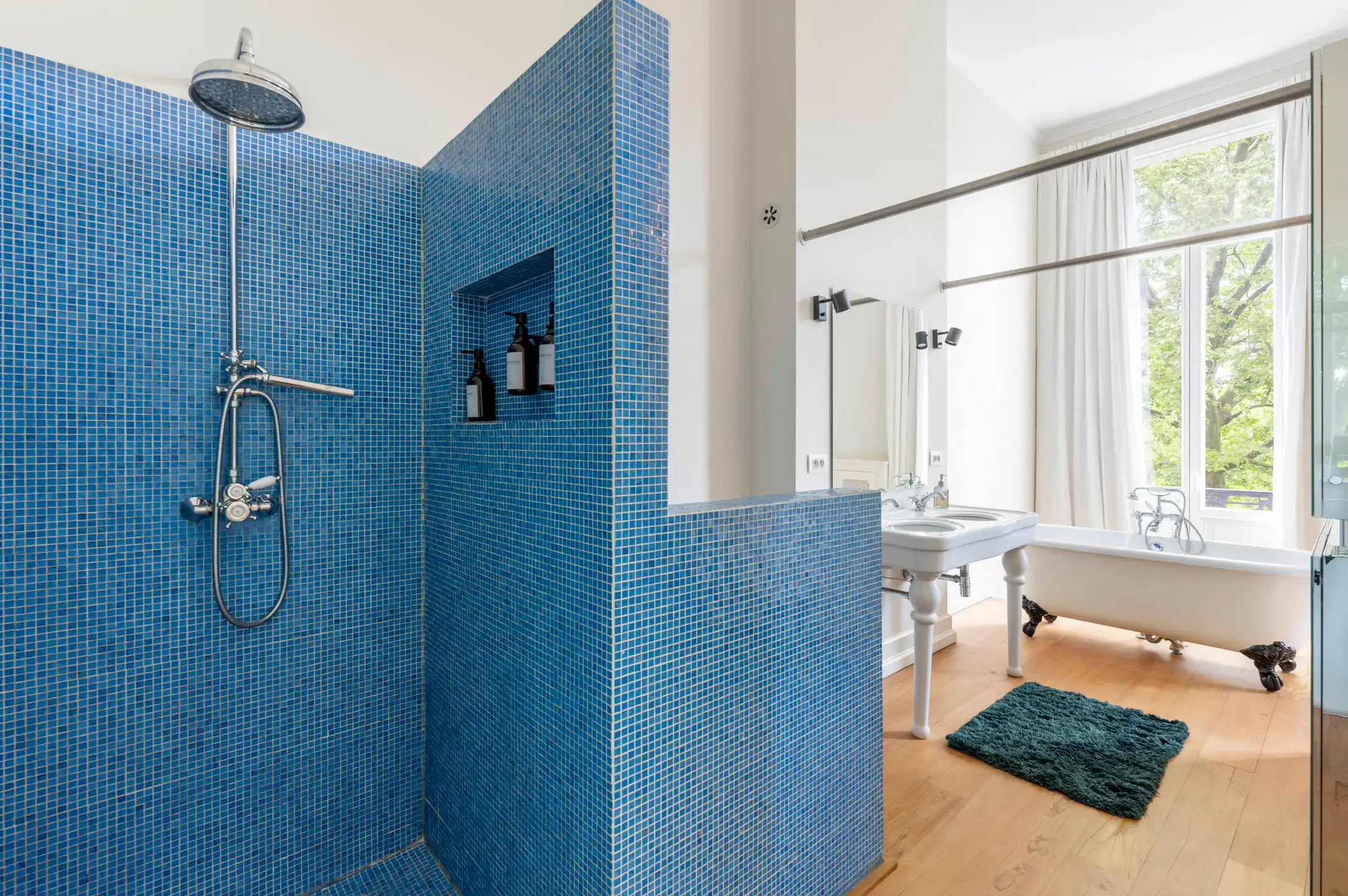 ANTWERPEN - Royaal wonen foto 9