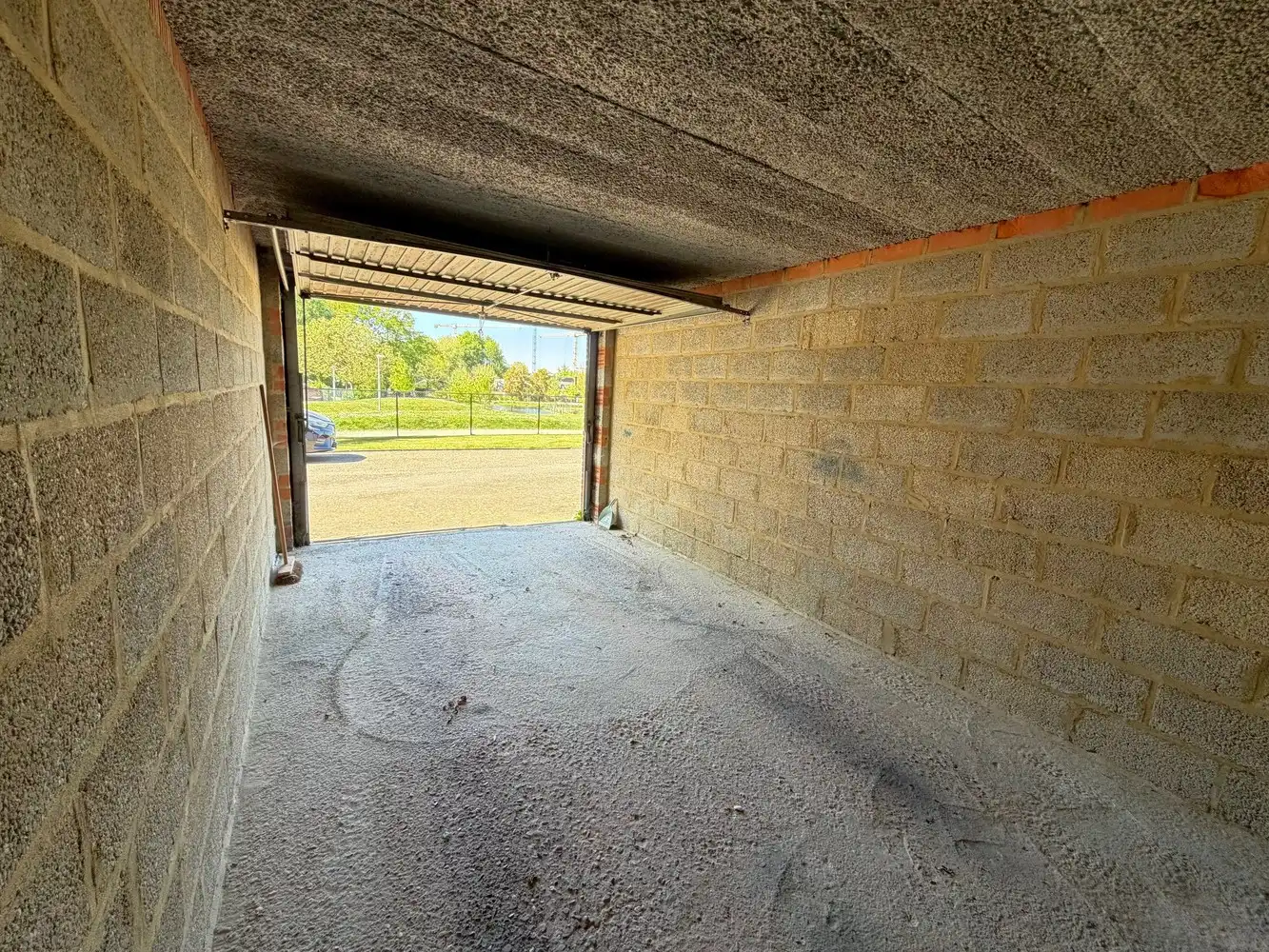Interessante opportuniteit: garagebox in centrum Sint-Truiden foto 4