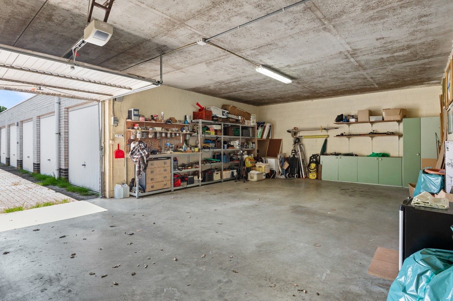 Ruim appartement met zeer ruime garage en terras in het centrum van Sint-Job-in-'t-Goor! foto 15