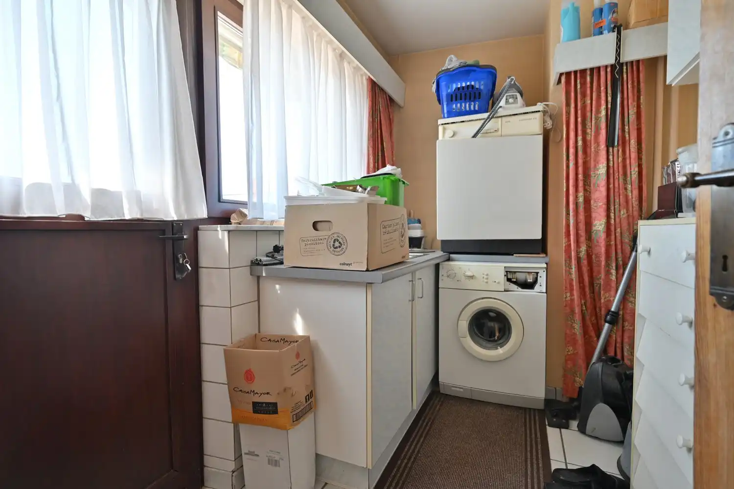 Op te frissen woning met atelier in het centrum van Lananken foto 8