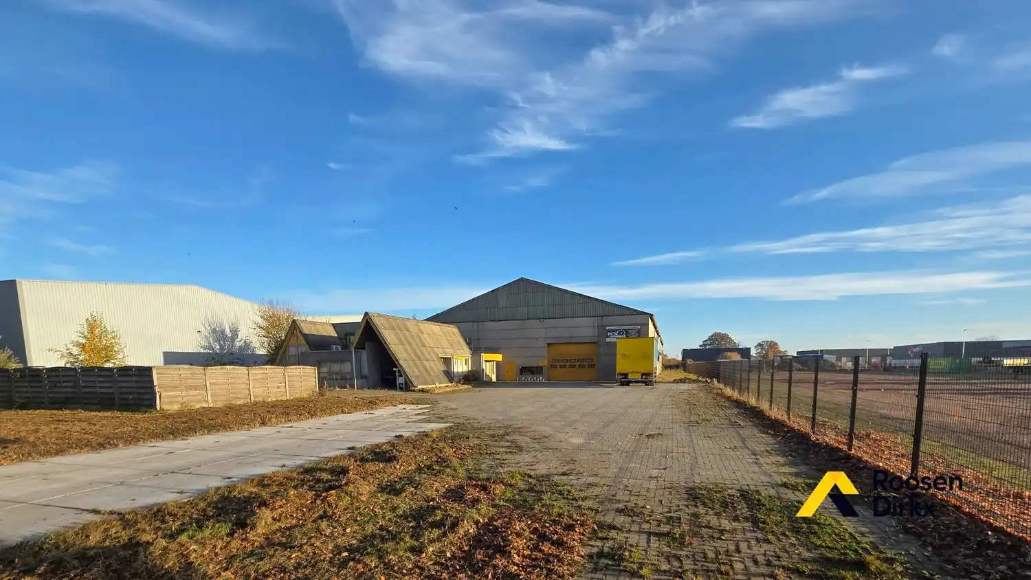 Industriehal met conciërgewoning op ca. 50 are – Bree foto 2