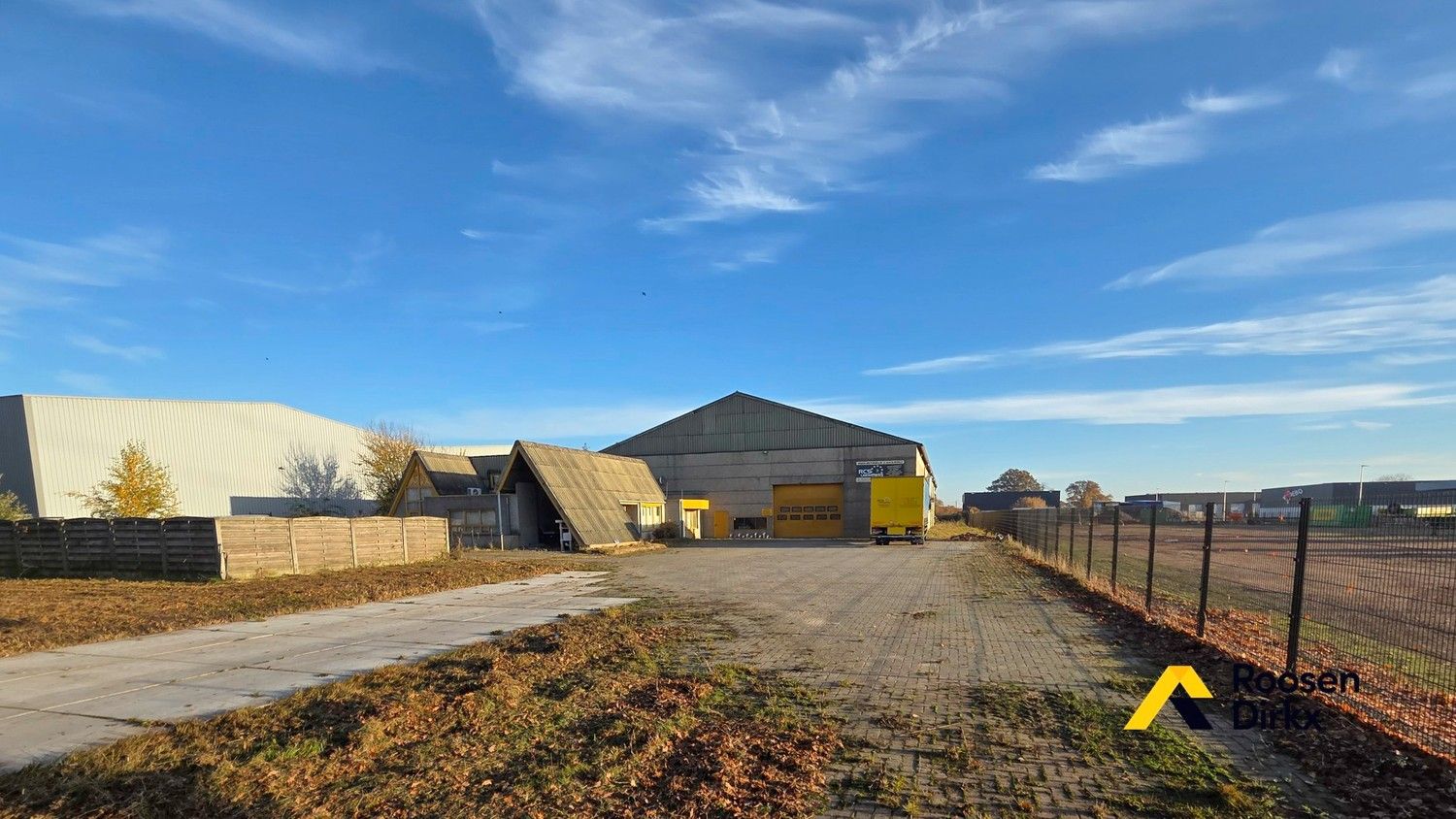 Industriehal met conciërgewoning op ca. 50 are – Bree foto 2