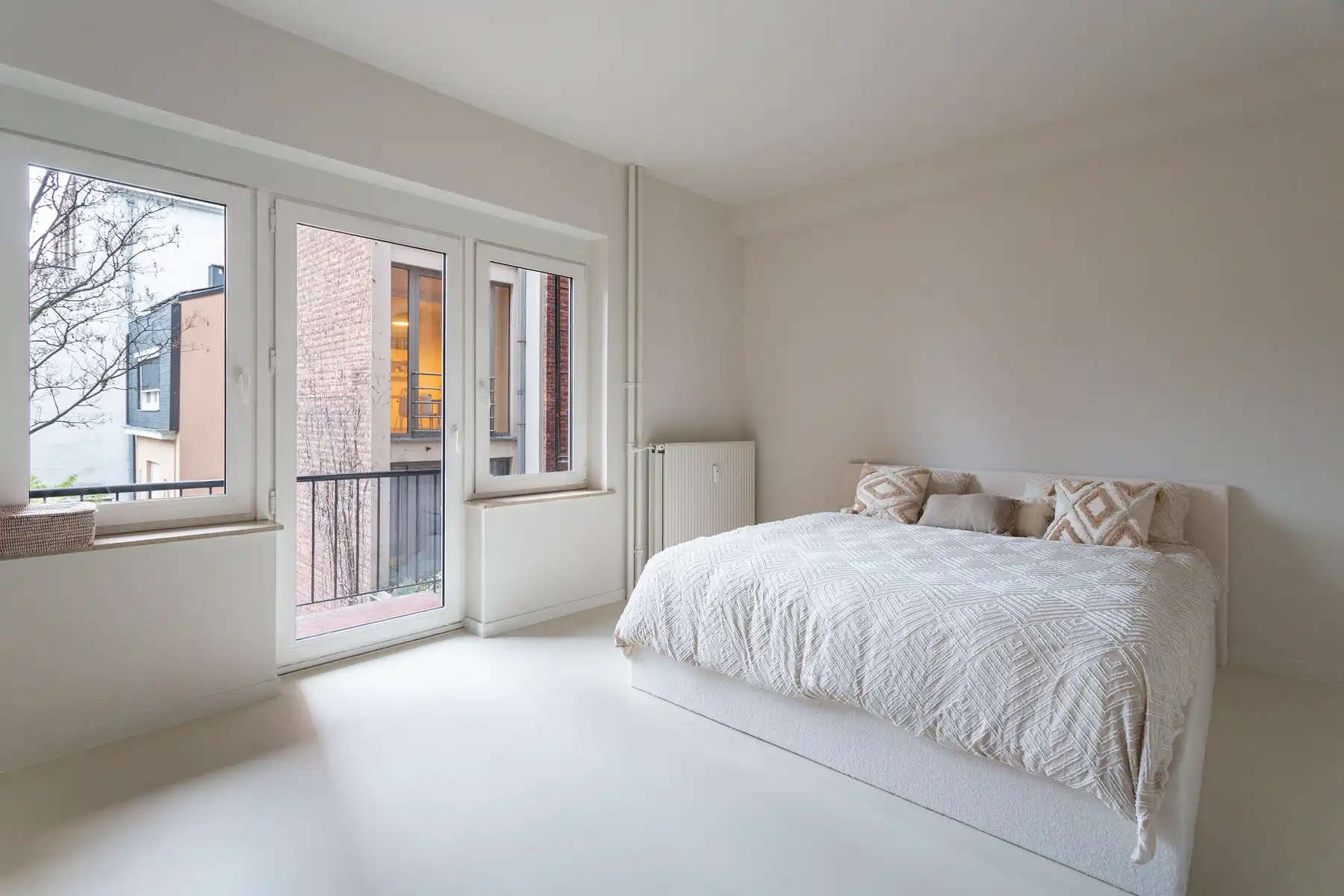 Lichtrijk bemeubeld stadsappartement op toplocatie foto 7