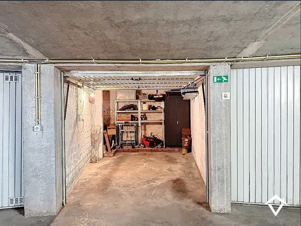 Volledig gerenoveerd handelspand met woonst en garage te Koekelare foto 26