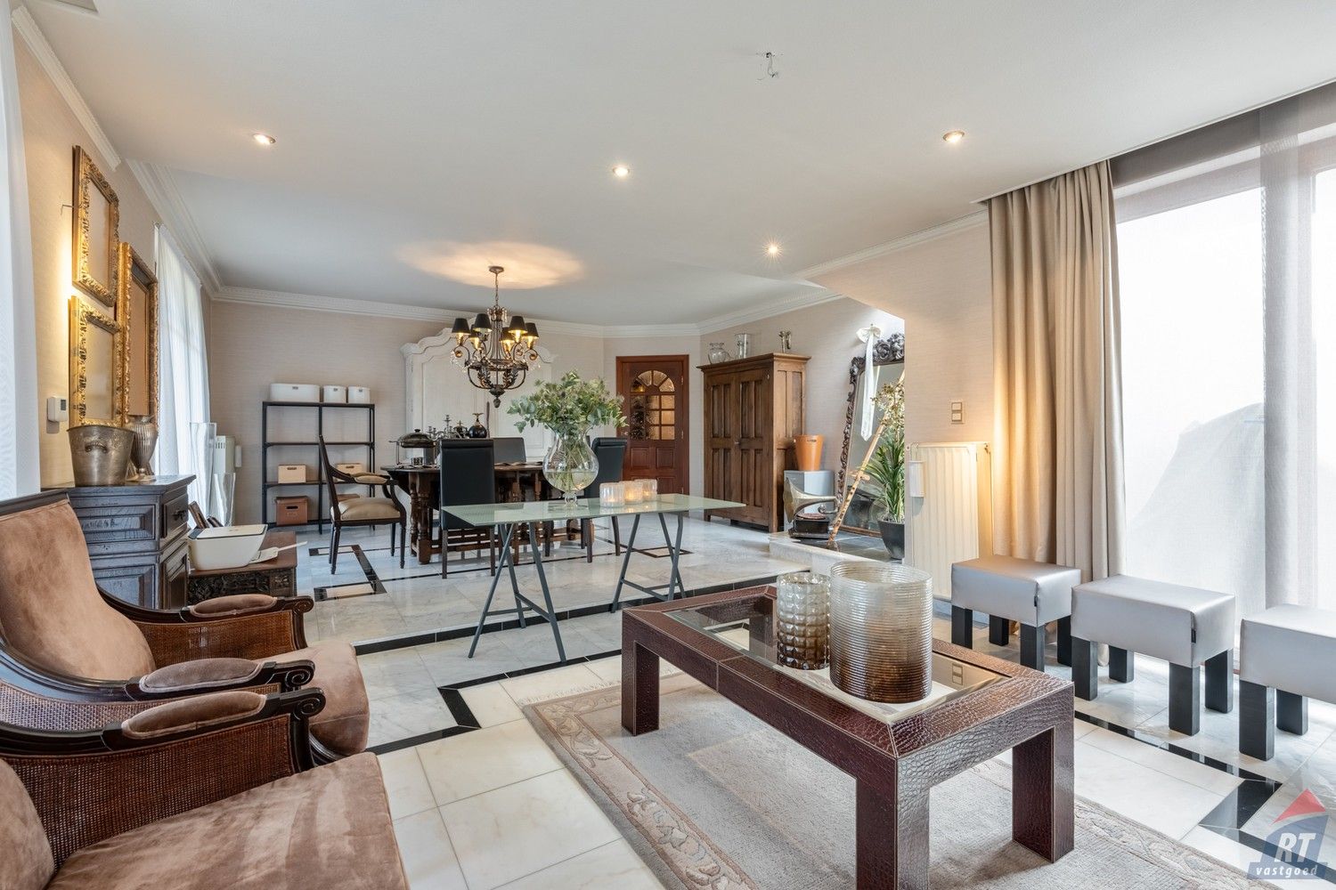 Exclusieve Spaanse villa met karakter en ruimte midden in het groen foto 6