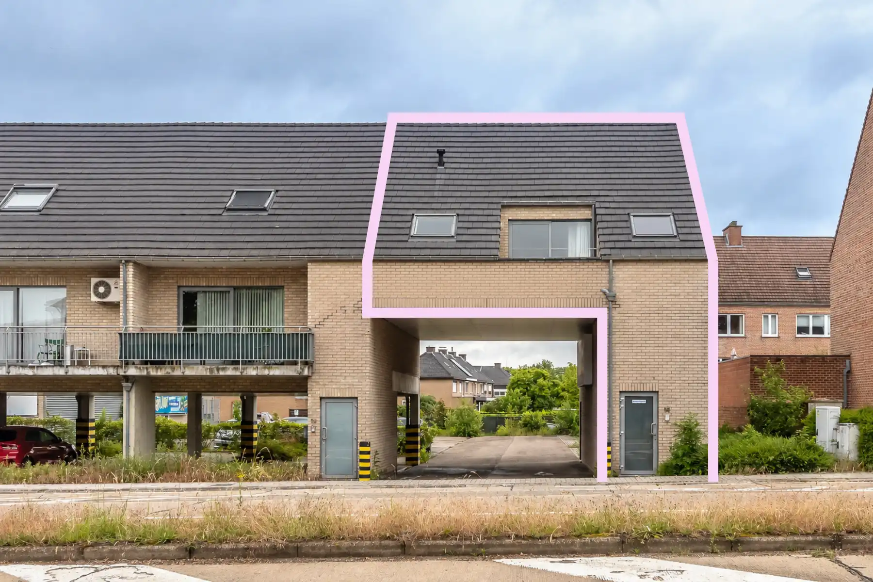 Ruim, triplex appartement met 1 slaapkamer vlakbij centrum foto 24
