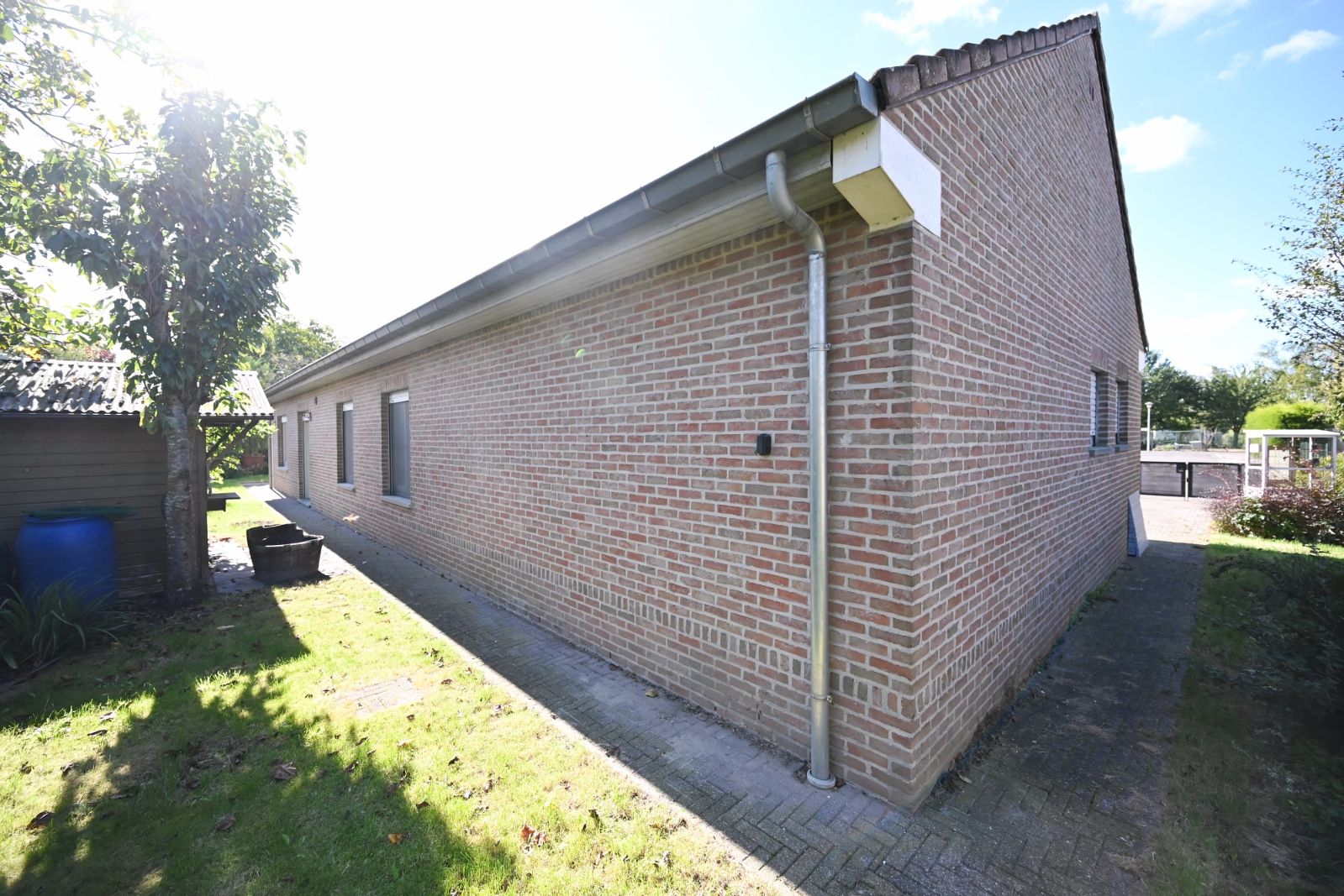 Villa in rustige wijk foto 13