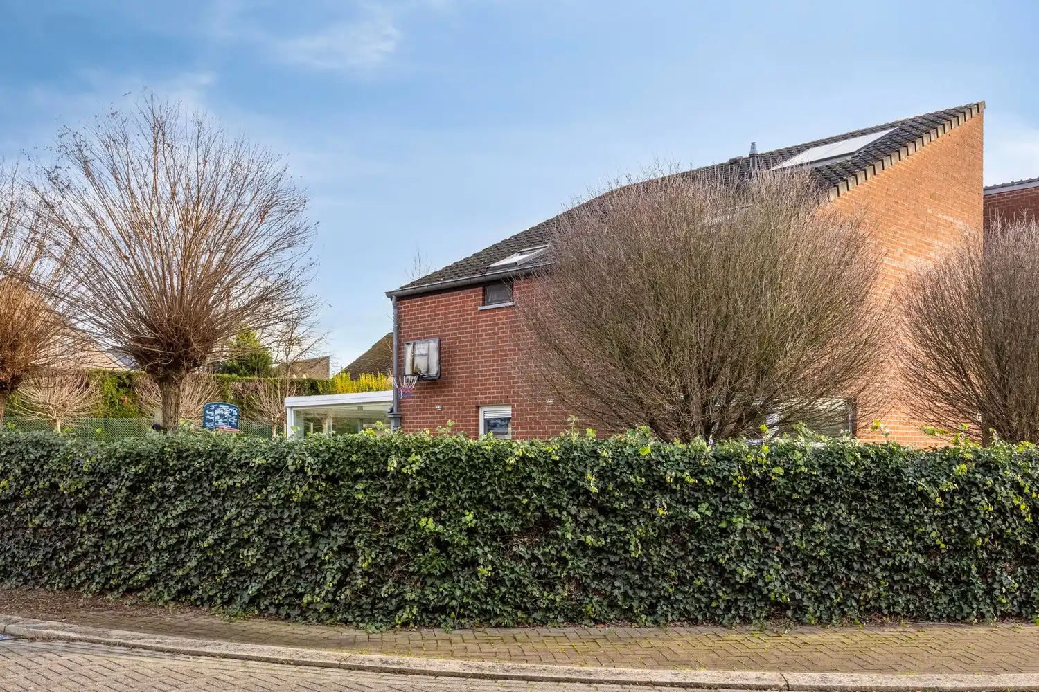 Rustig gelegen halfopen bebouwing met 3 slaapkamers, veranda en garage in Houthalen-Helchteren foto 32