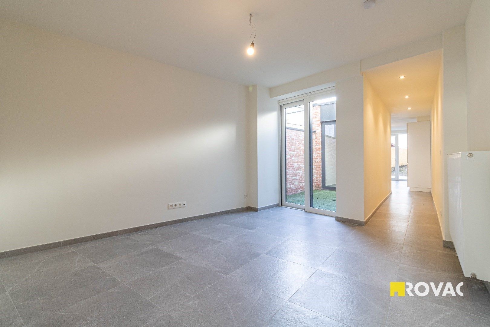 Volledig gerenoveerde woning met 3 slaapkamers en tuin foto 3