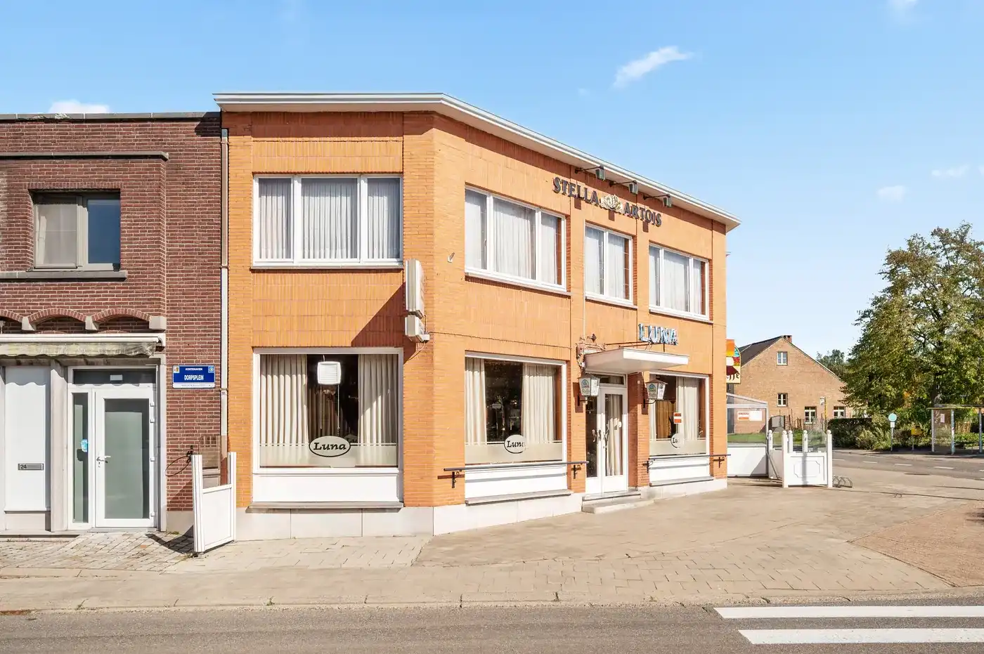 Unieke combinatie: 70 m² handelsruimte + woning met 4 slpks foto 4