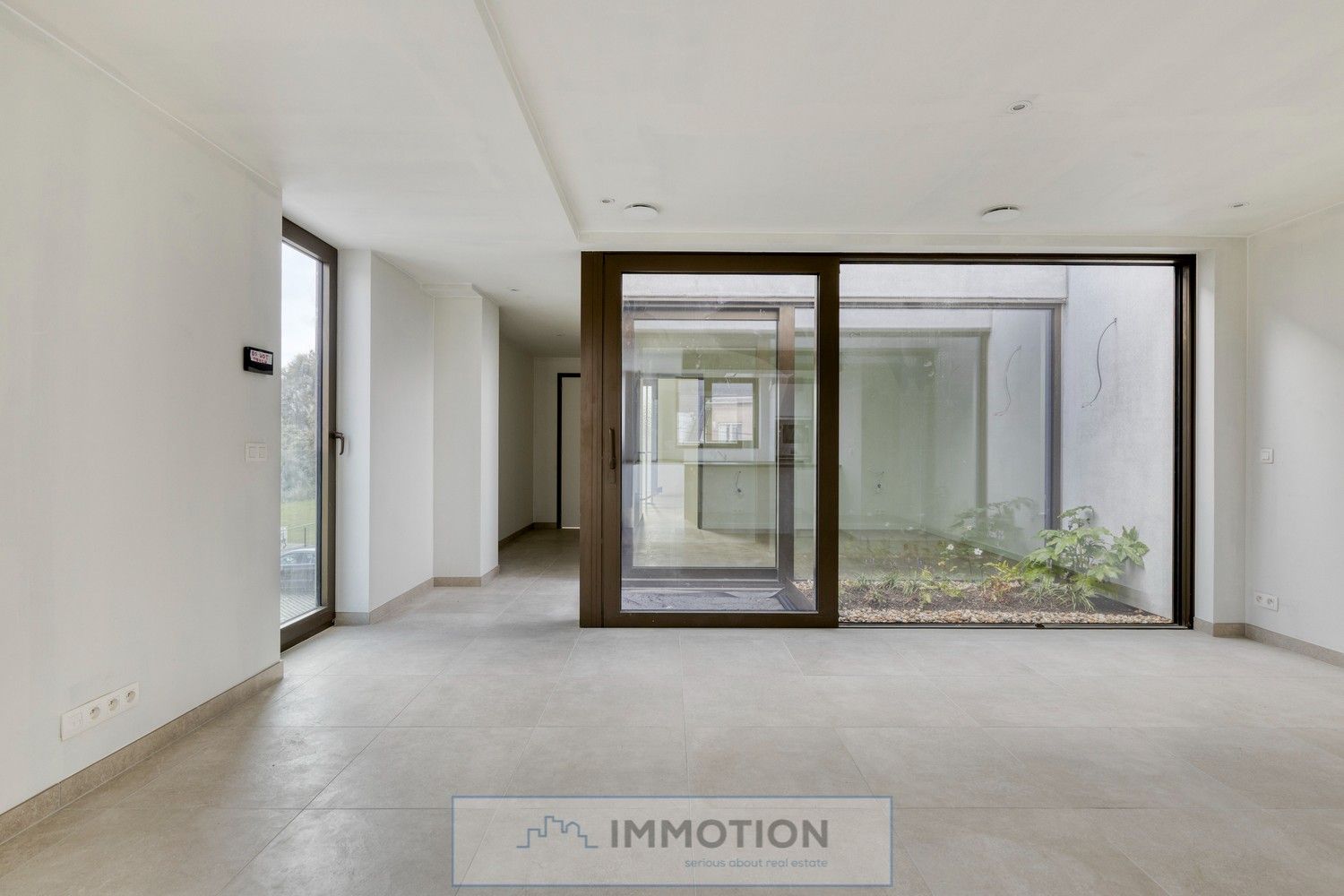 Instapklaar nieuw 1-slaapkamerappartement met terras - KORTRIJKSTRAAT 127 ZWEVEGEM foto 10