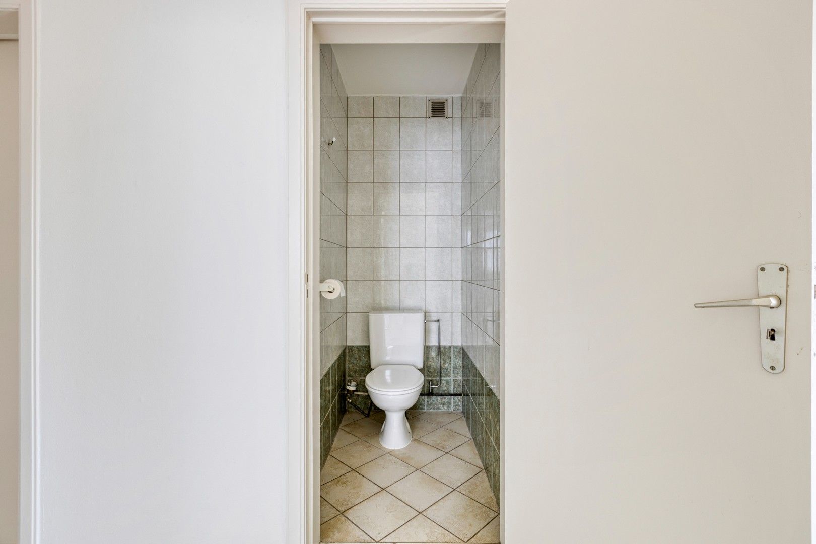 Dieplaan   43  Bus  54   3600  Genk foto 15