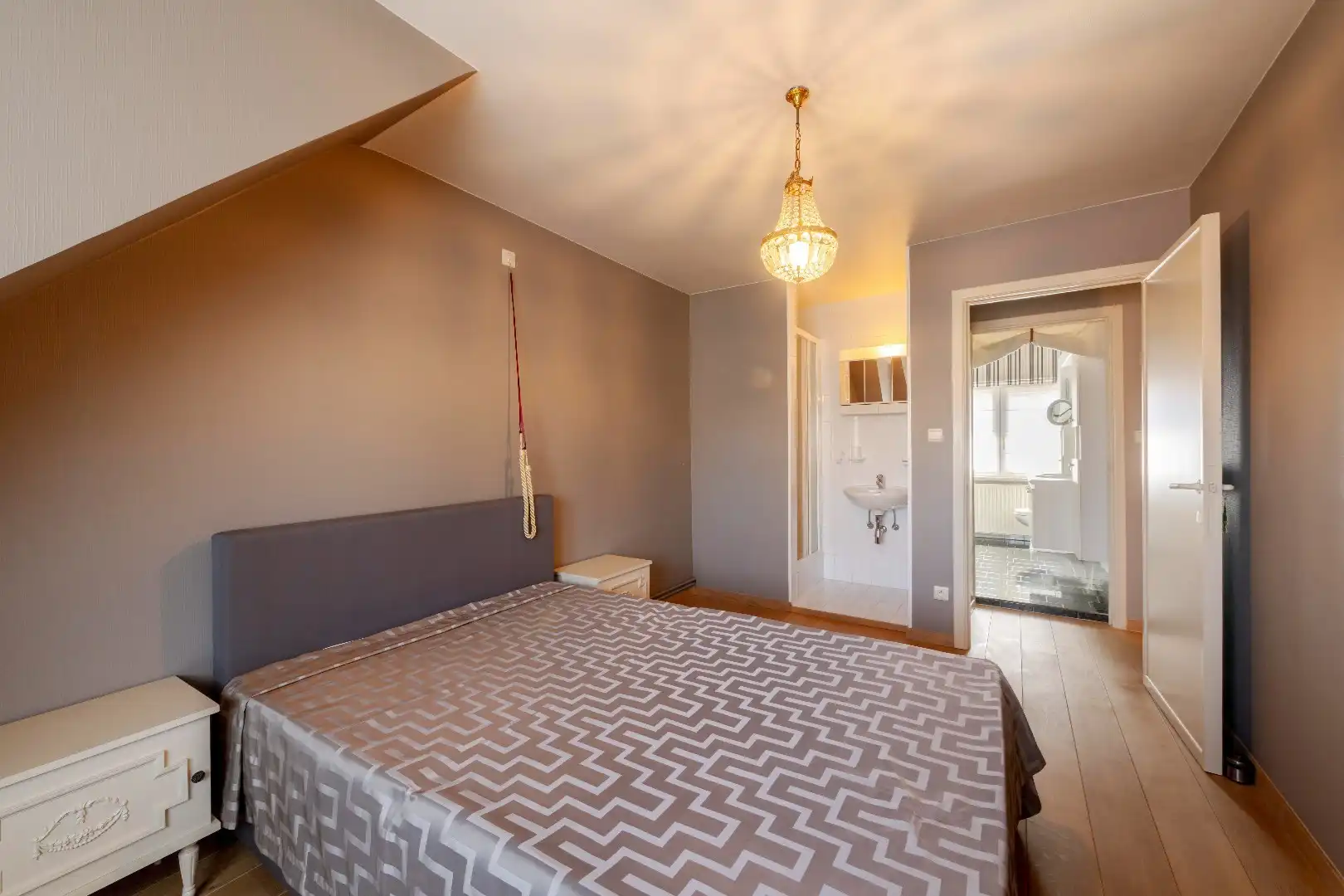 ZEER RUIME WONING MET GARAGE EN LOODS (100 m²) foto 17