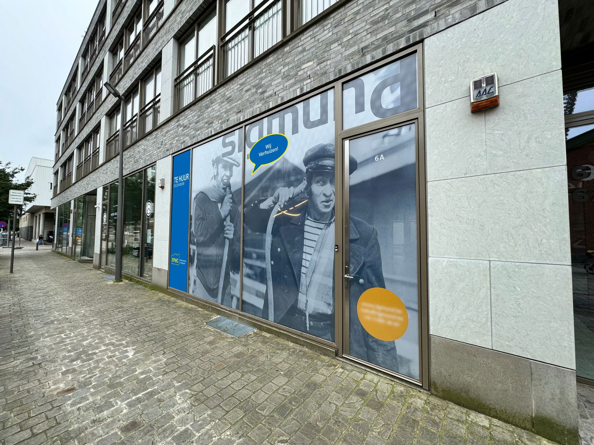 Instapklare kantoorruimte te huur te Antwerpen  foto {{pictureIndex}}