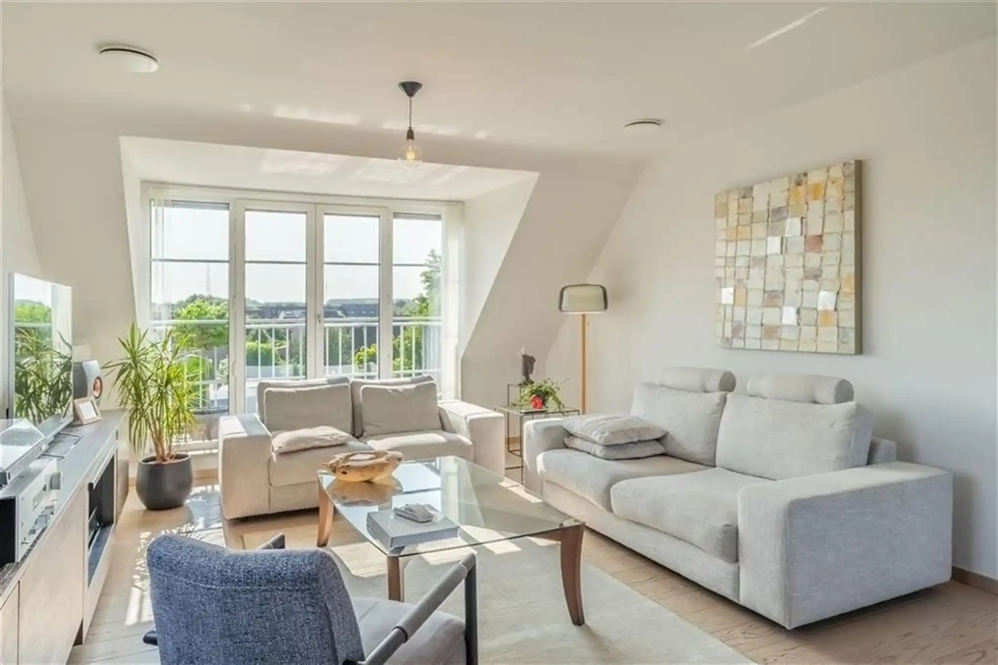 Zeer ruim appartement met 3 slaapkamers op toplocatie foto 3