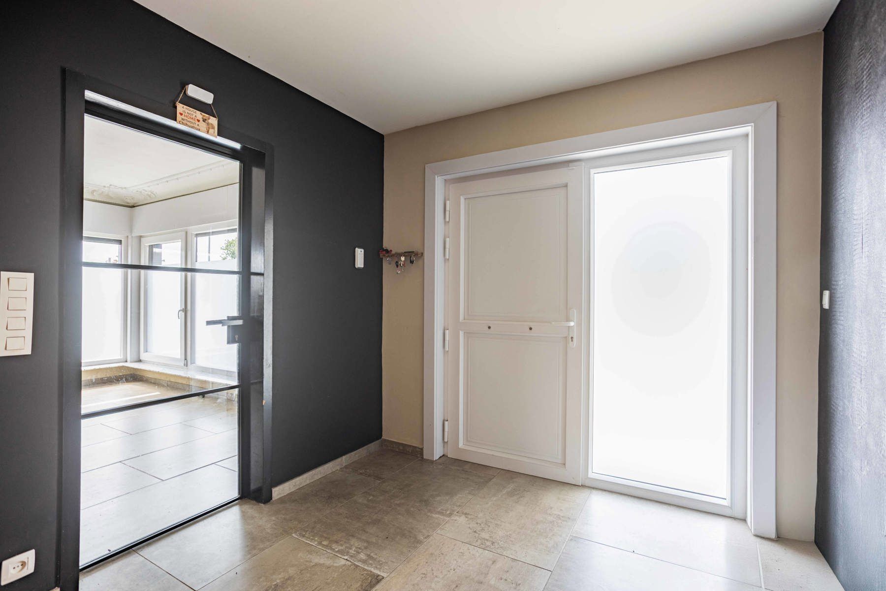 Instapklare woning met 3 slp, 2 bdk, kelder + tuin foto 2