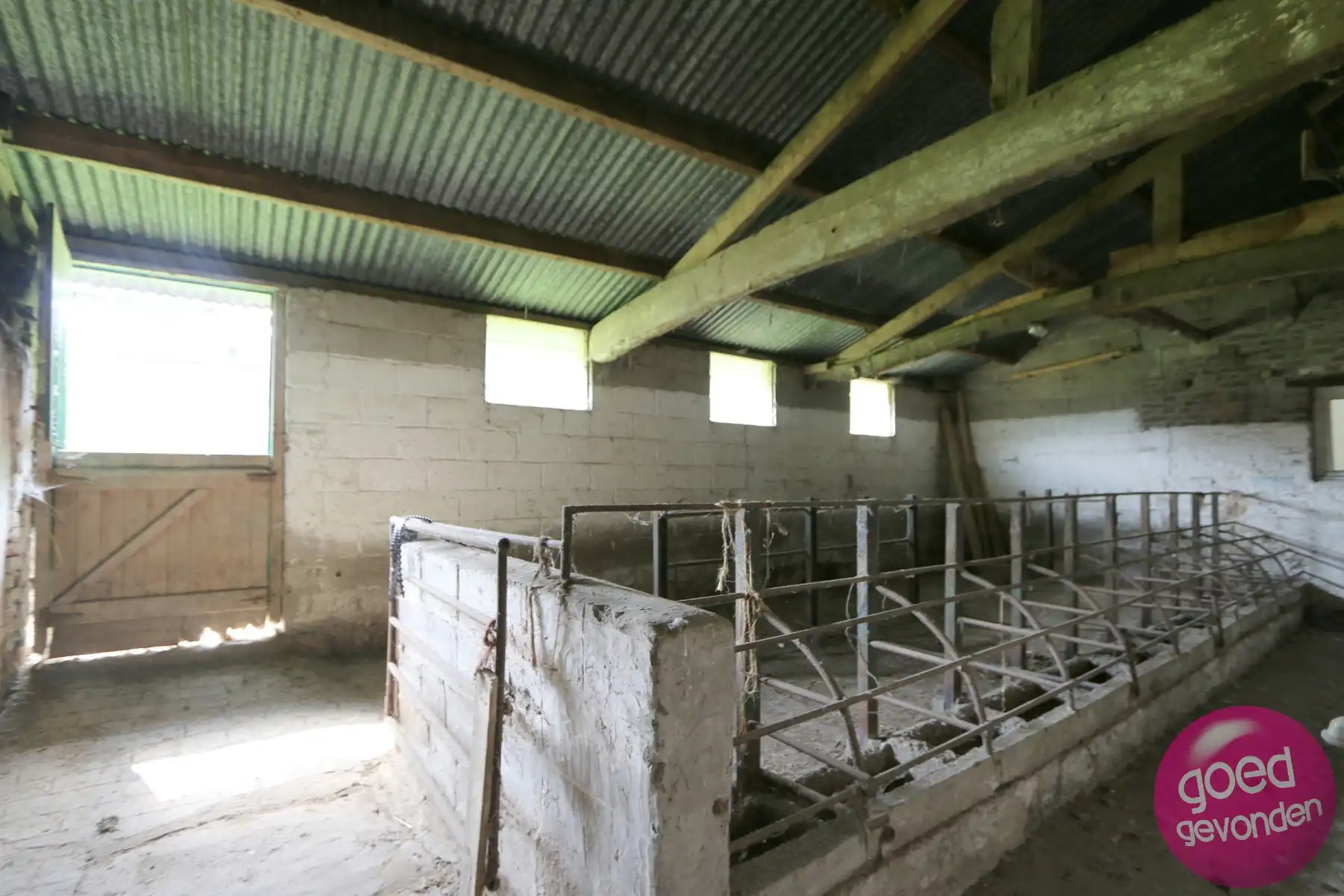 AUTHENTIEKE HOEVE MET WOONST EN GROND - PRACHTIGE LIGGING foto 39