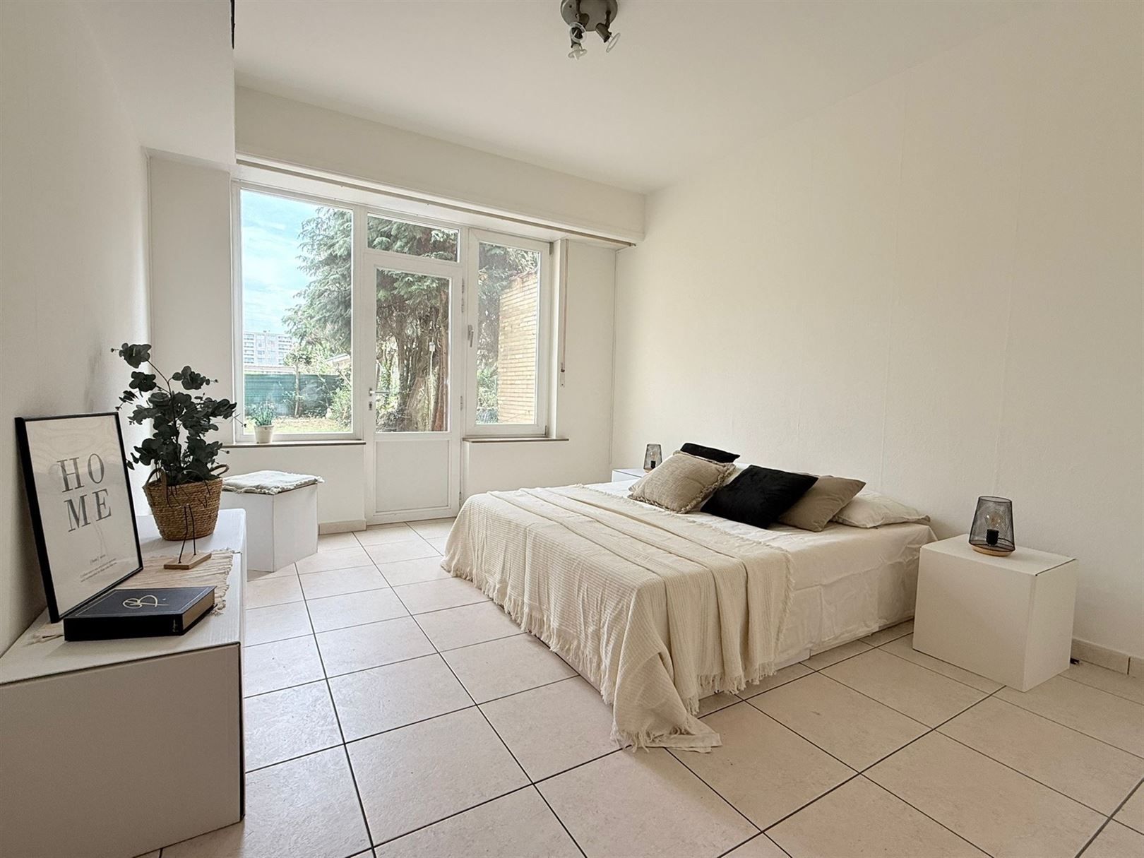 Gelijkvloersappartement met grote tuin op Linkeroever foto 9