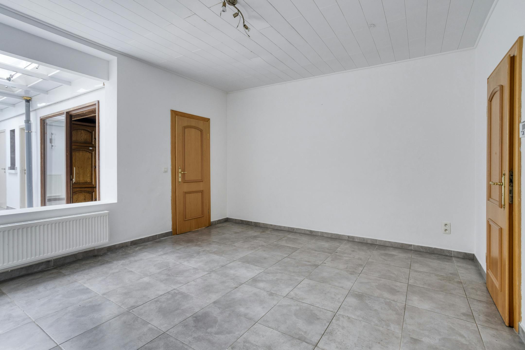 Huis met 5 slaapkamers te koop in het centrum van Roeselare foto 6