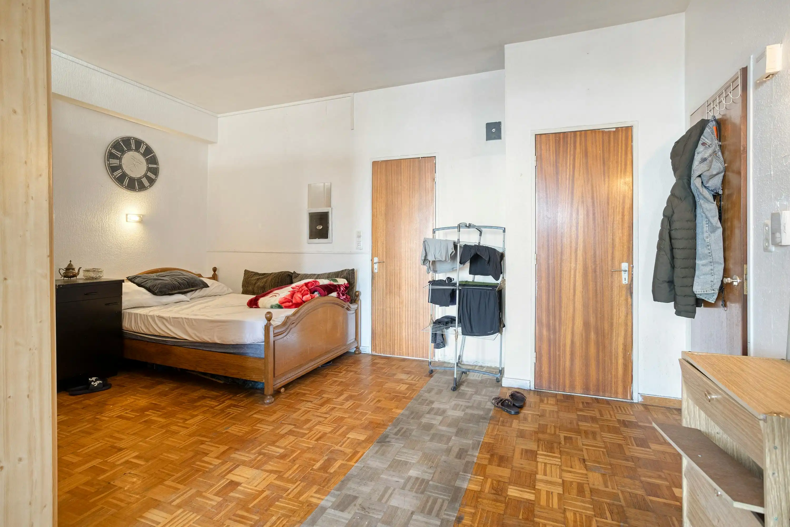 Op te frissen studio met terras te koop in Antwerpen centrum foto 7