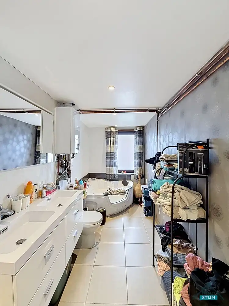 Ruime gezinswoning met 3 slaapkamers en moderne leefkeuken foto 6