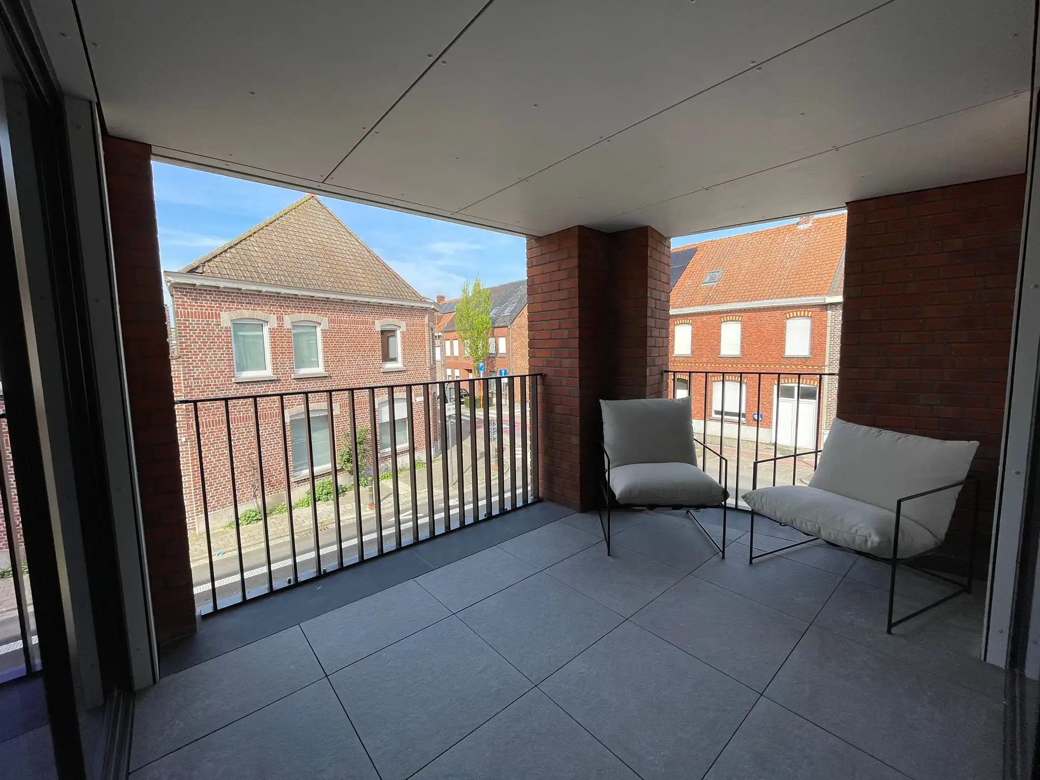 Mooi en recent appartement met 2 slpks. en parkeerplaats foto 8