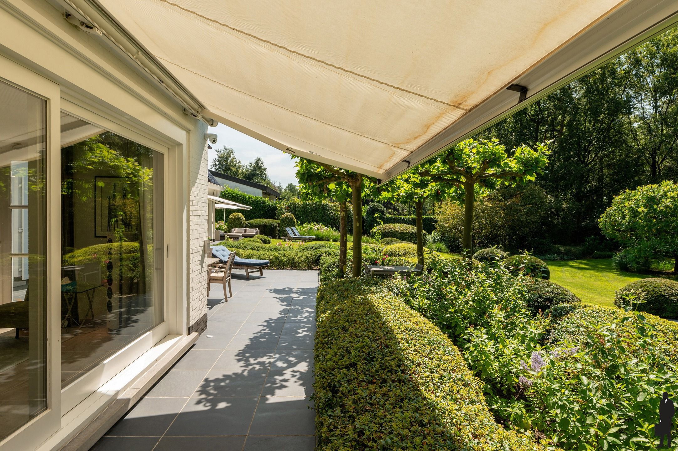 Een tijdloze statige villa, in perfecte staat van onderhoud op 5.040 m² grond! foto 33