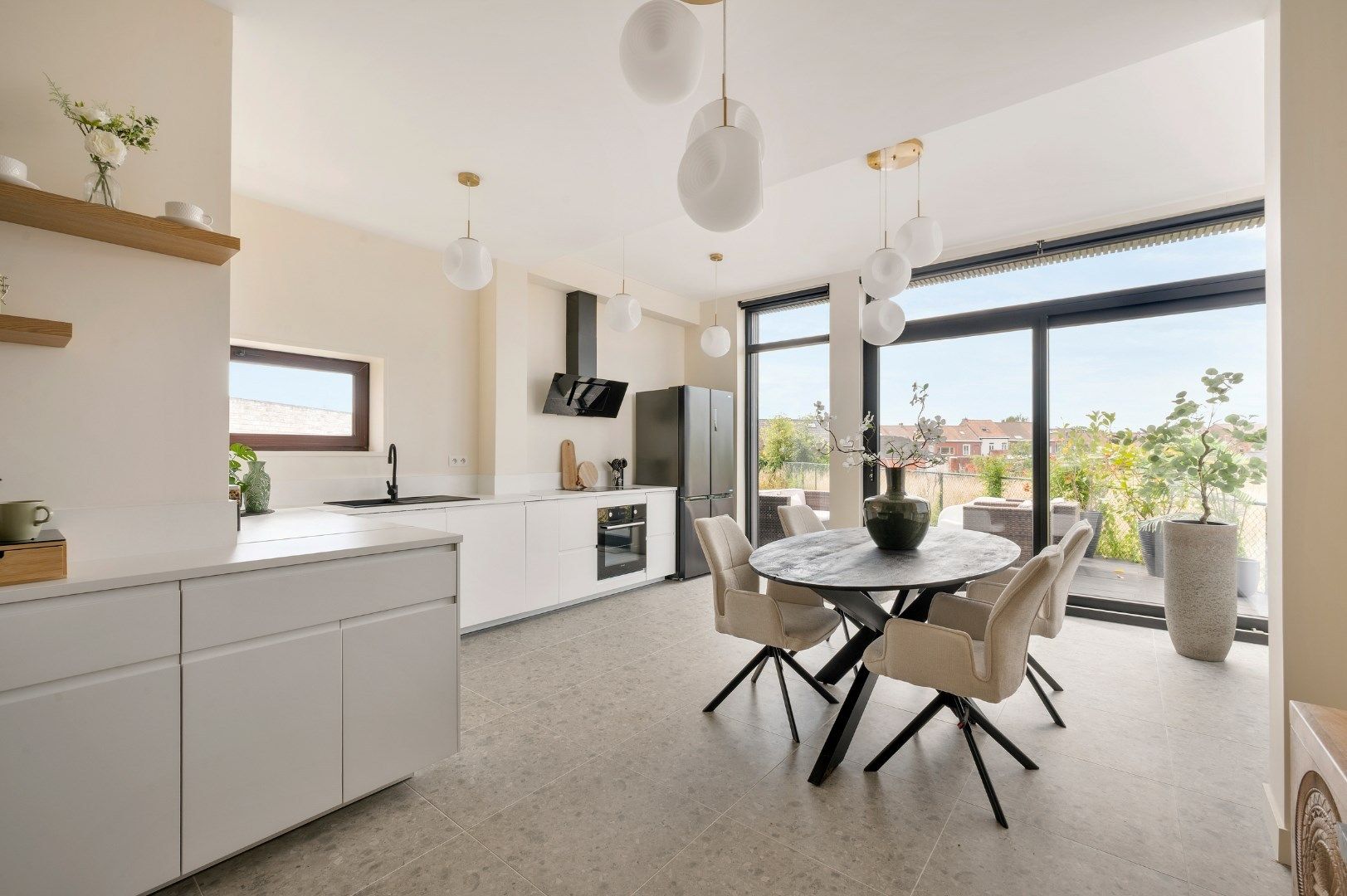 Kwalitatief gerenoveerde alleenstaande woning met 3 slaapkamers en zuidgerichte tuin in Wervik foto 6