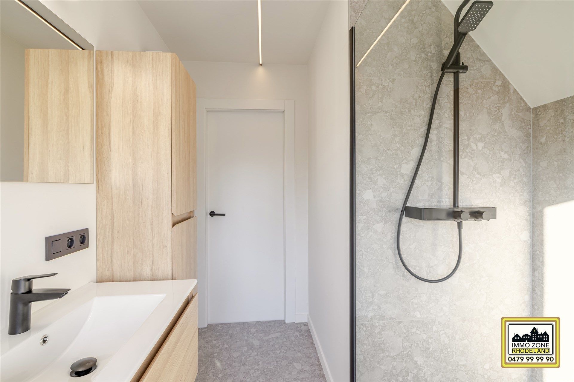 Uiterst luxueuze woning met 3 slpks, 2 bdks en mooie tuin foto 24