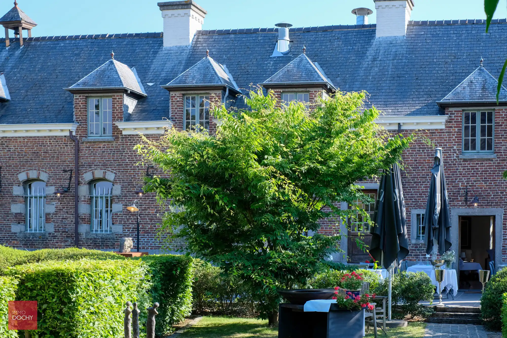 Karaktervolle eigendom met restaurant en woonst foto 4