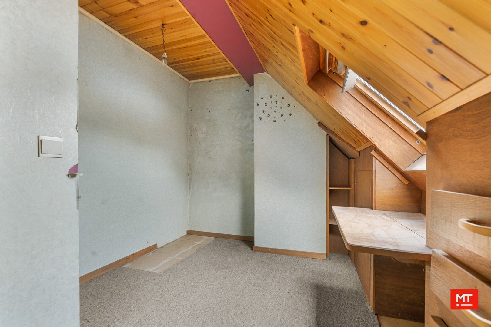 Te renoveren halfopen woning met 3 slaapkamers, Westgerichte tuin en garage op een rustige locatie in Beselare foto 16