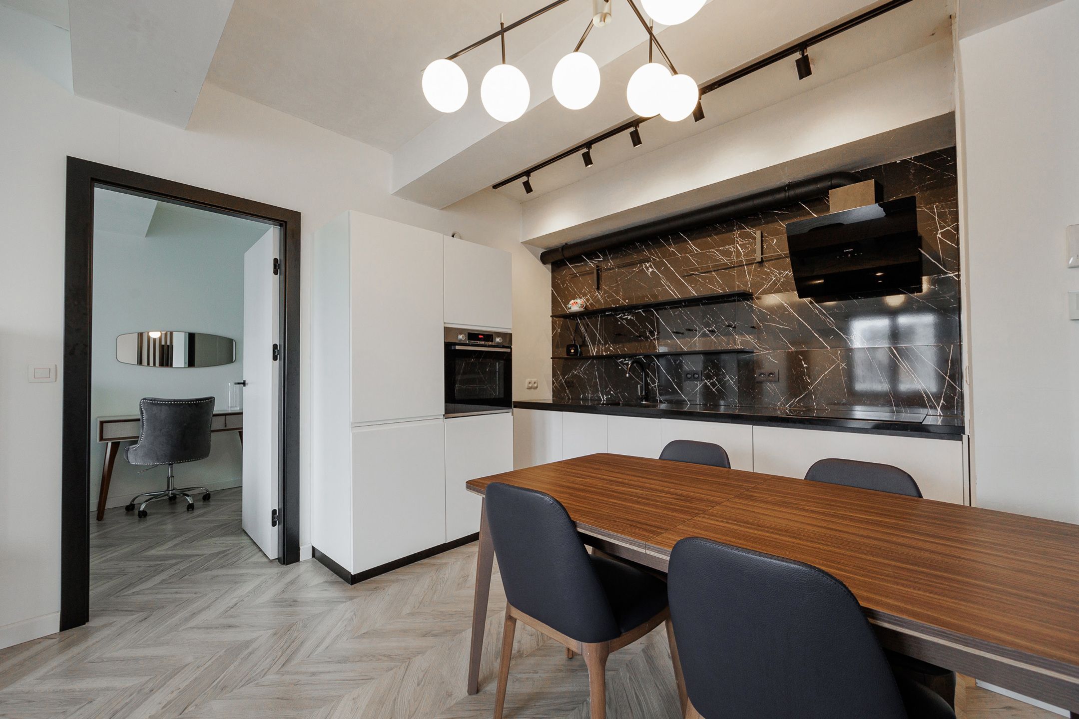 Recent tweeslaapkamer appartement te koop foto 4