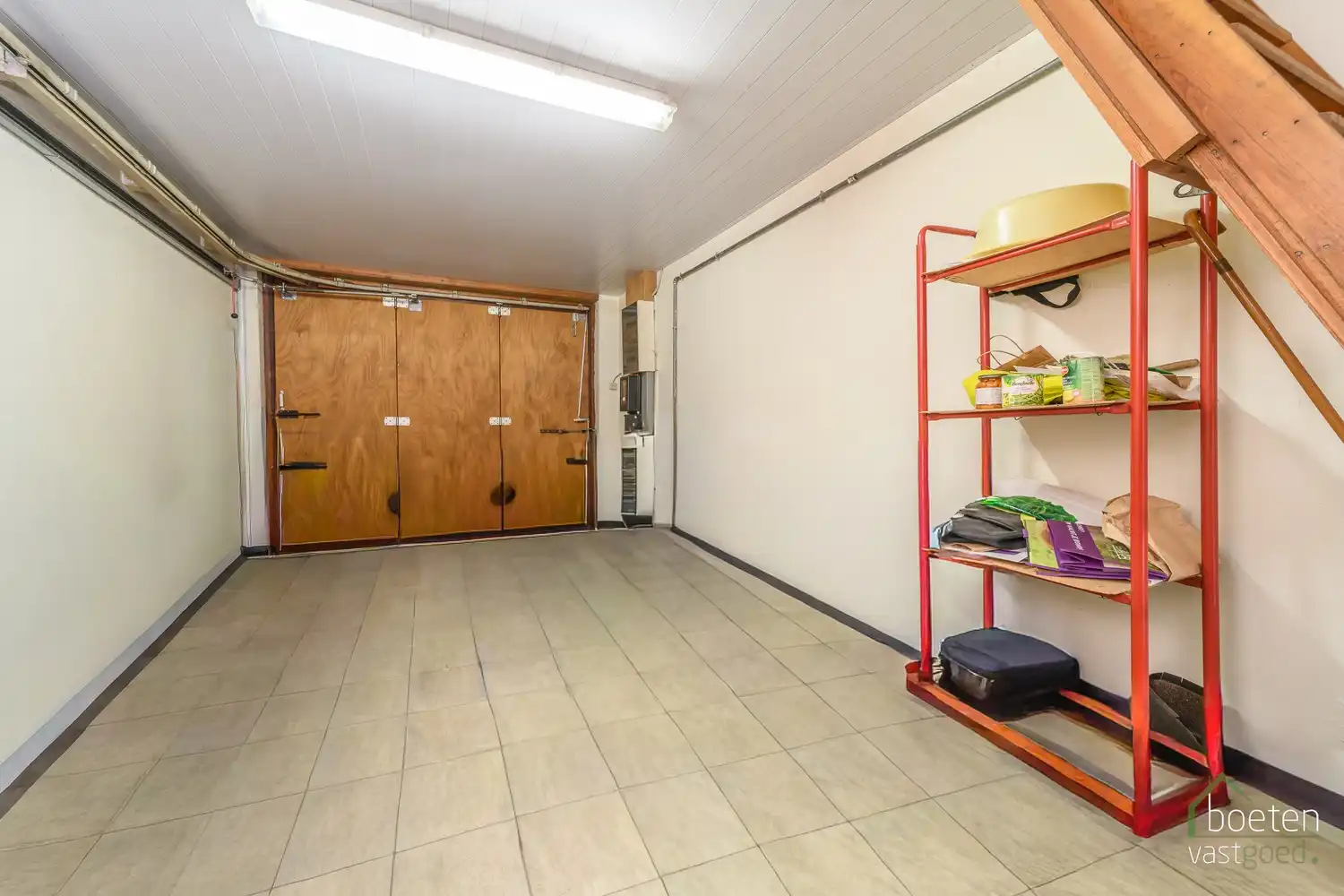 BEVEREN AAN DE IJZER: Zeer degelijke villa-bungalow met alle leefruimtes op het gelijkvloers, ruime garage en tuin op 772m² totale grondopp. foto 15