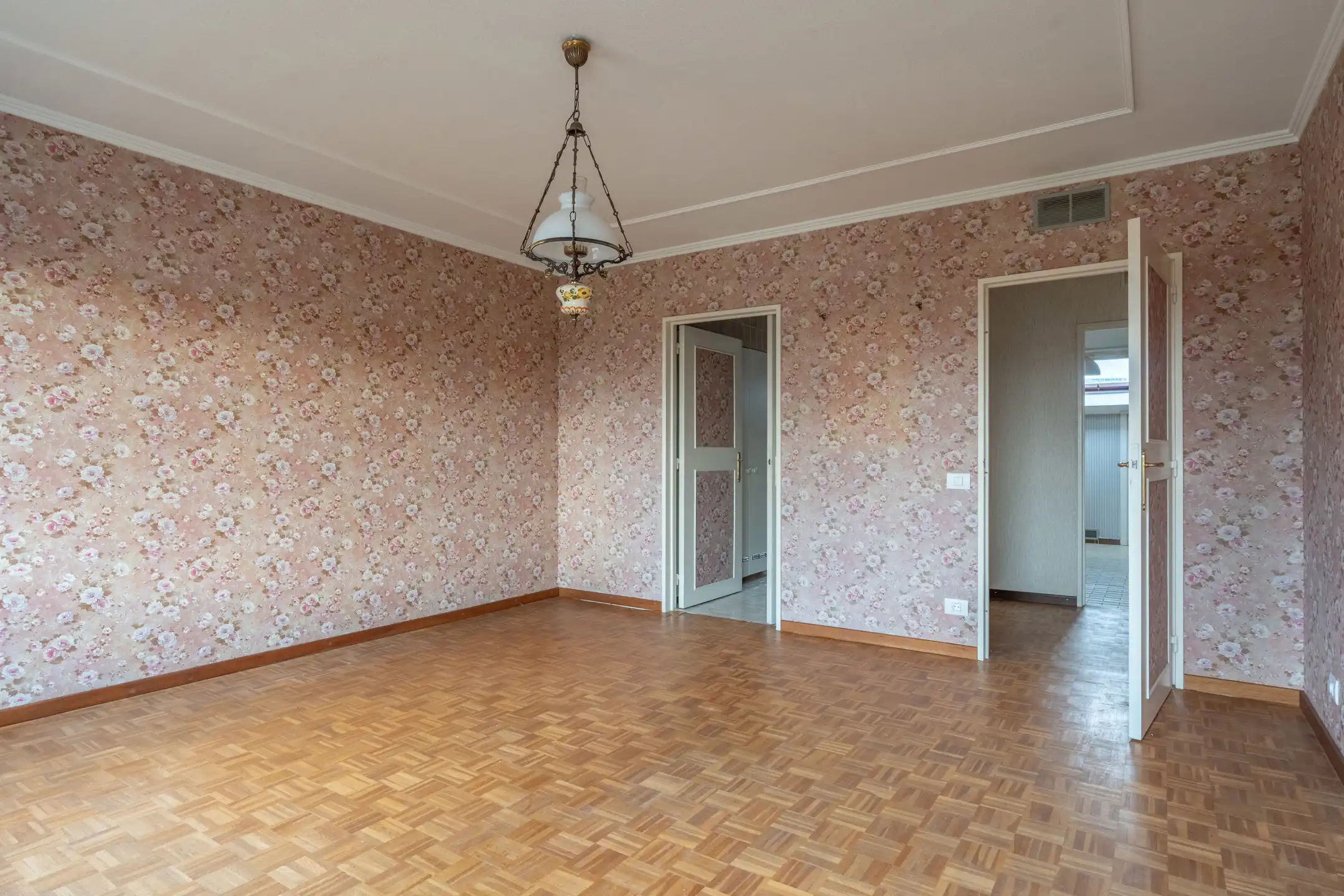 Op te frissen woning met 3-4 slpk op toplocatie te Arendonk foto 18