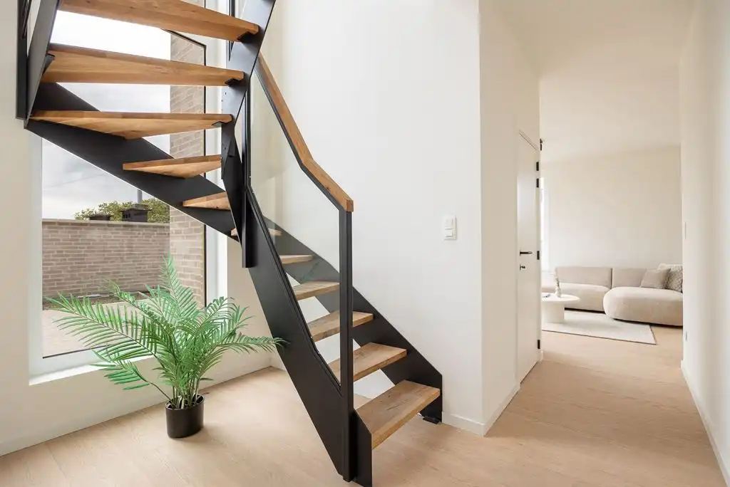 Hoogwaardig afgewerkt duplex app met ruim terras foto 9