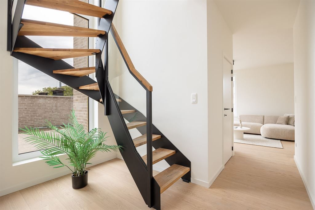 Hoogwaardig afgewerkt duplex app met ruim terras foto 9