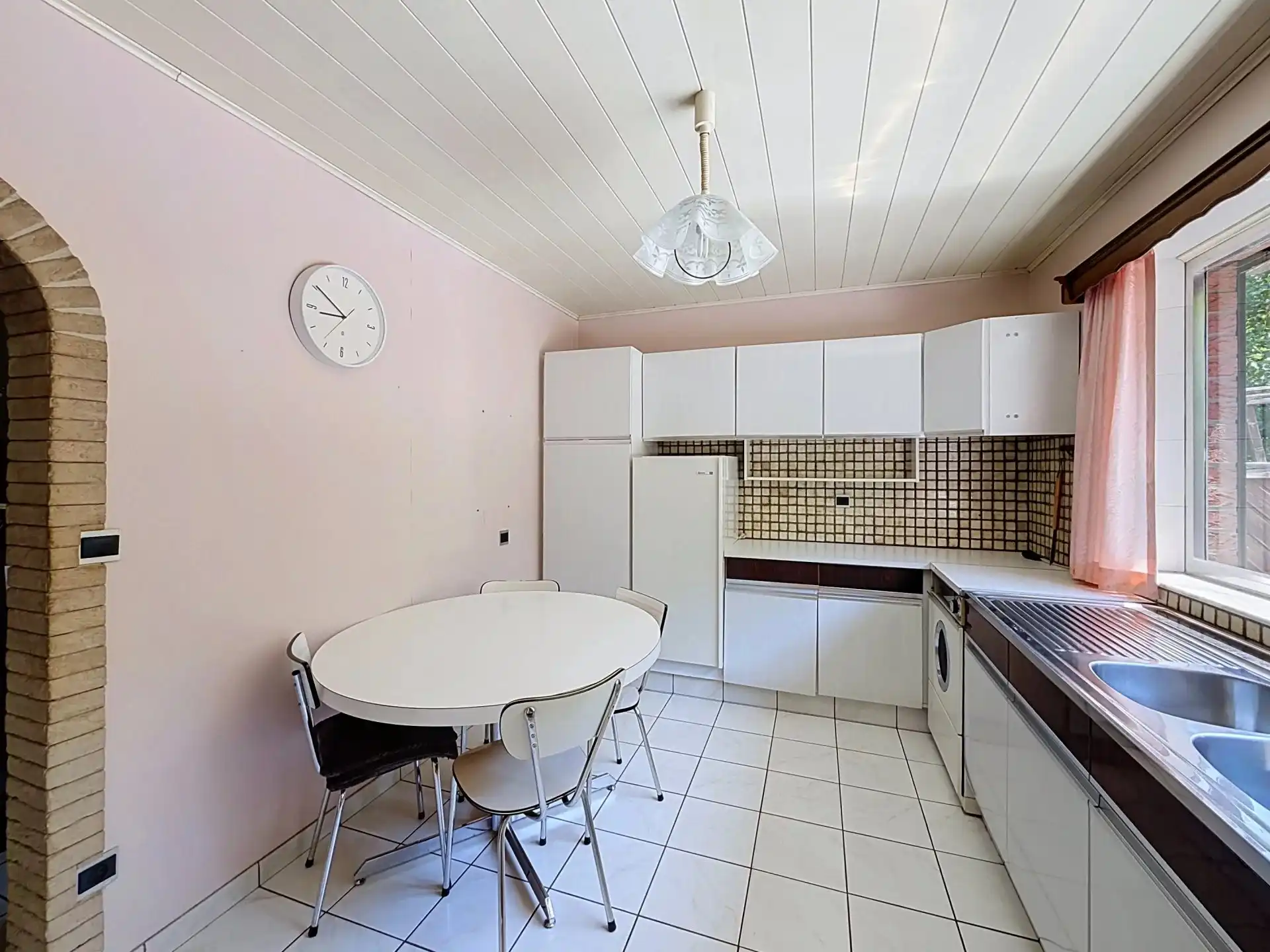 Op te knappen woning met veel mogelijkheden op een mooi perceel. foto 12