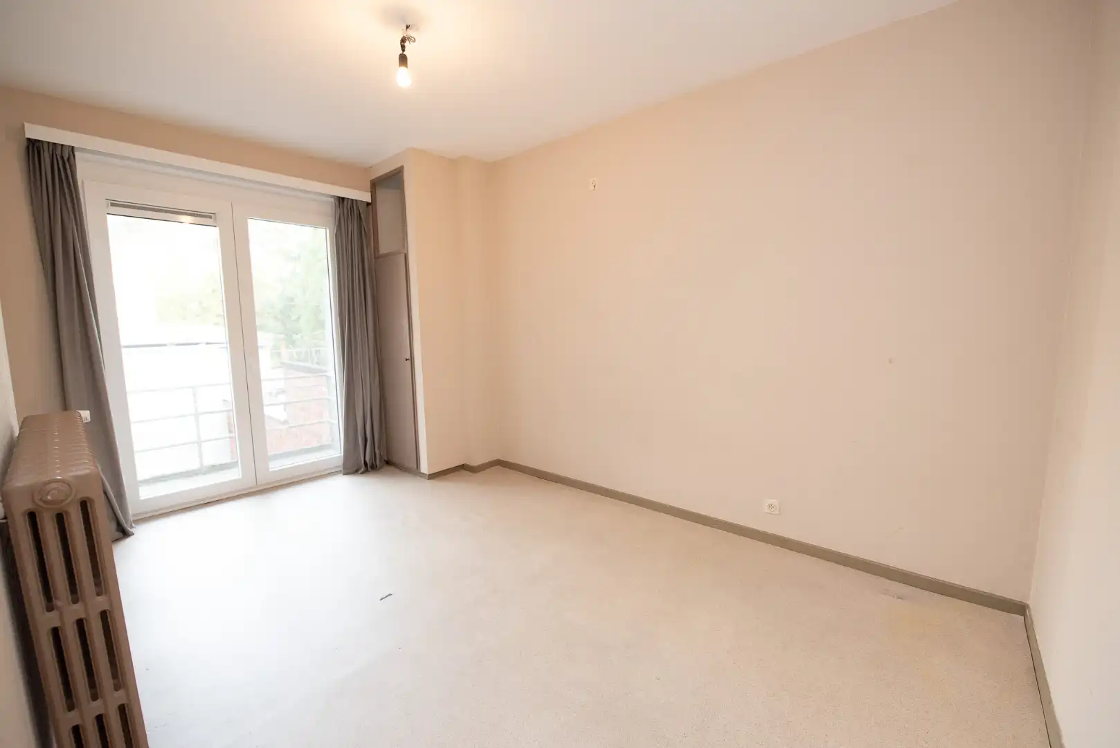 BEZOEKMOMENT VOLZET! Instapklaar appartement te Gent nabij Sint-Pieters station. foto 7