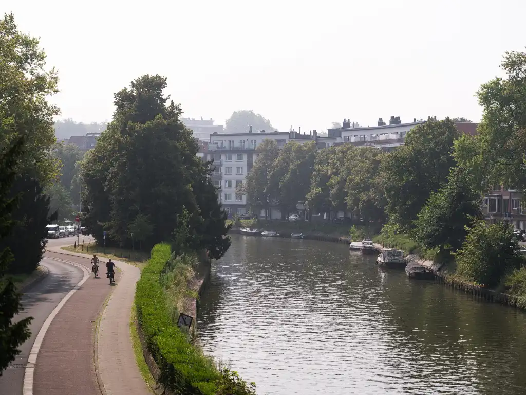 Aantrekkelijk investeringsdossier op een absolute toplocatie aan het water foto 2