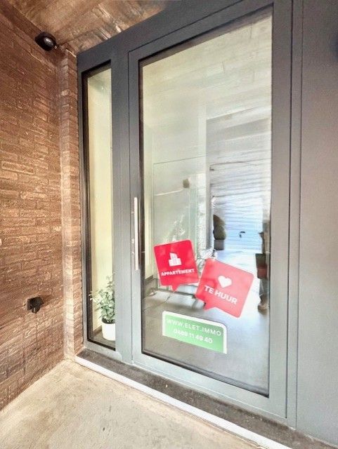 RECENT EN LICHTRIJK APPARTEMENT MET 2 KAMERS EN PARKING foto 16