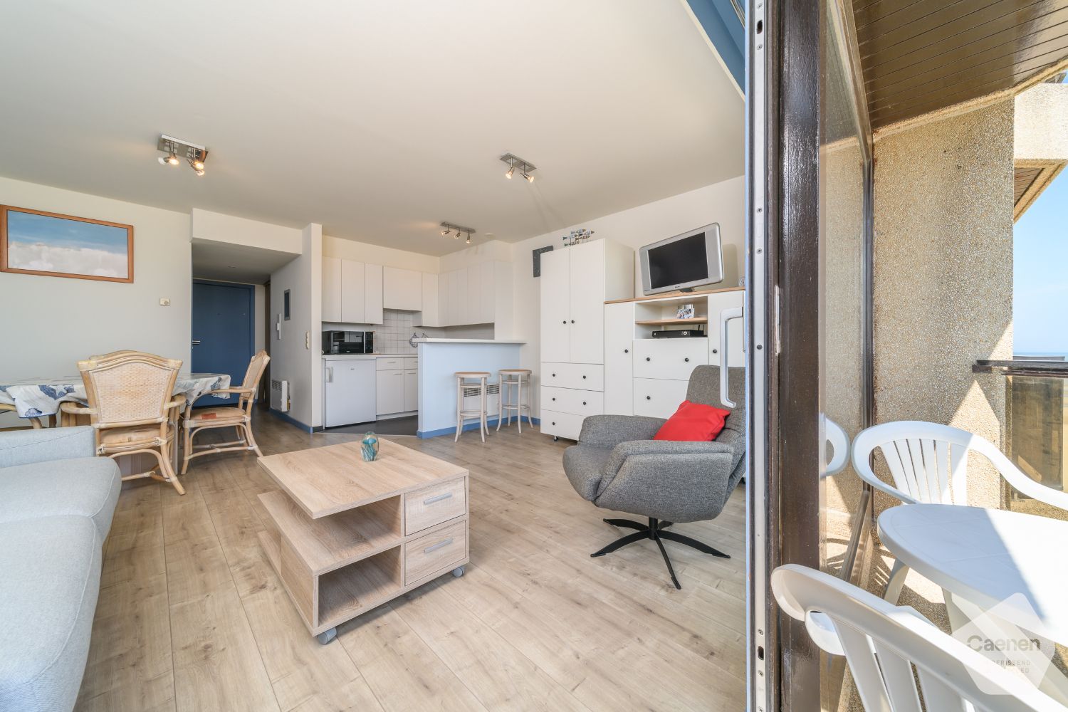 Instapklare, energiezuinige studio met uniek zicht op zee en duinen foto 4